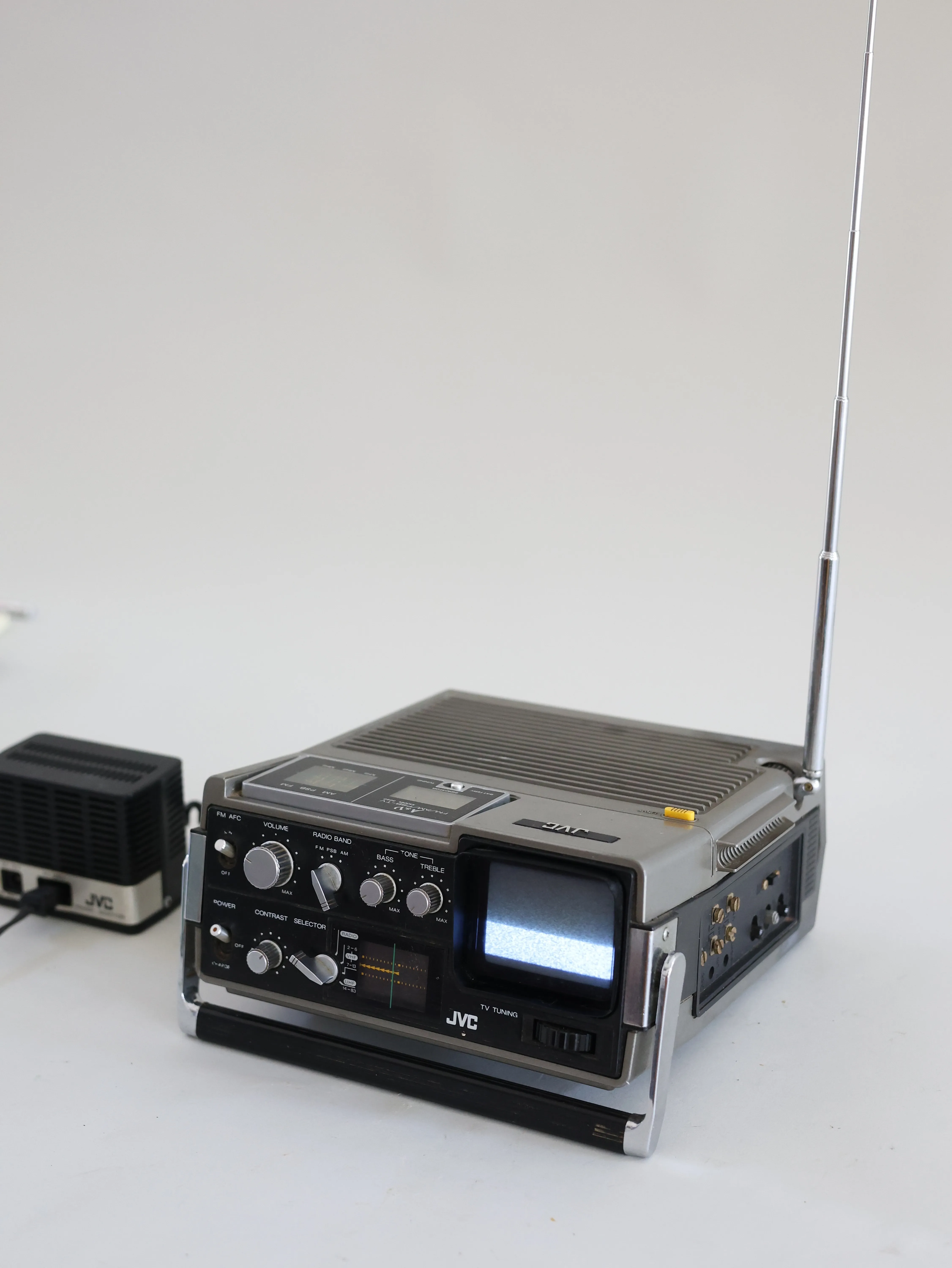 TV UHF VHF Radio Am JVC