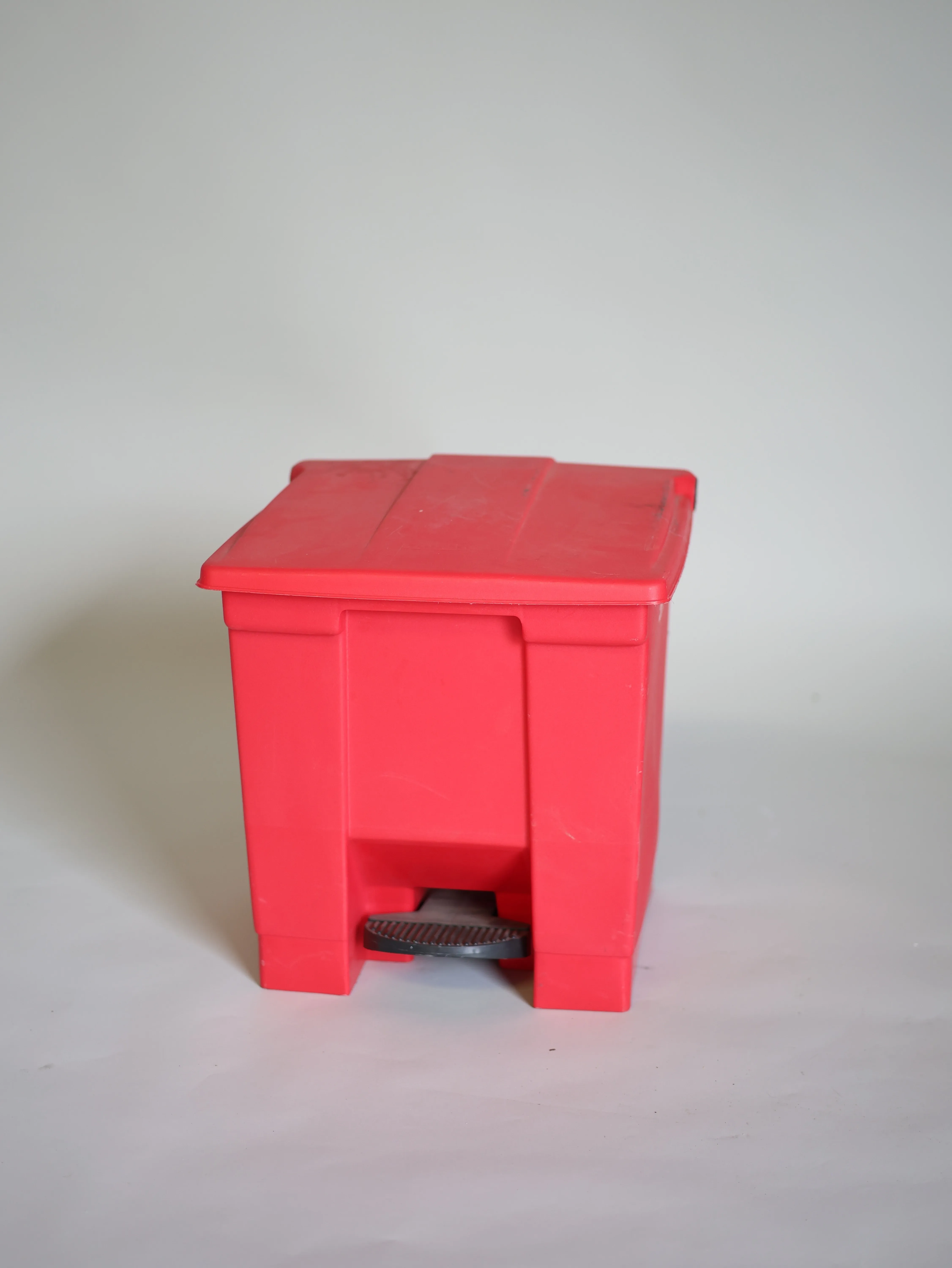Medical MRI Trash can red
