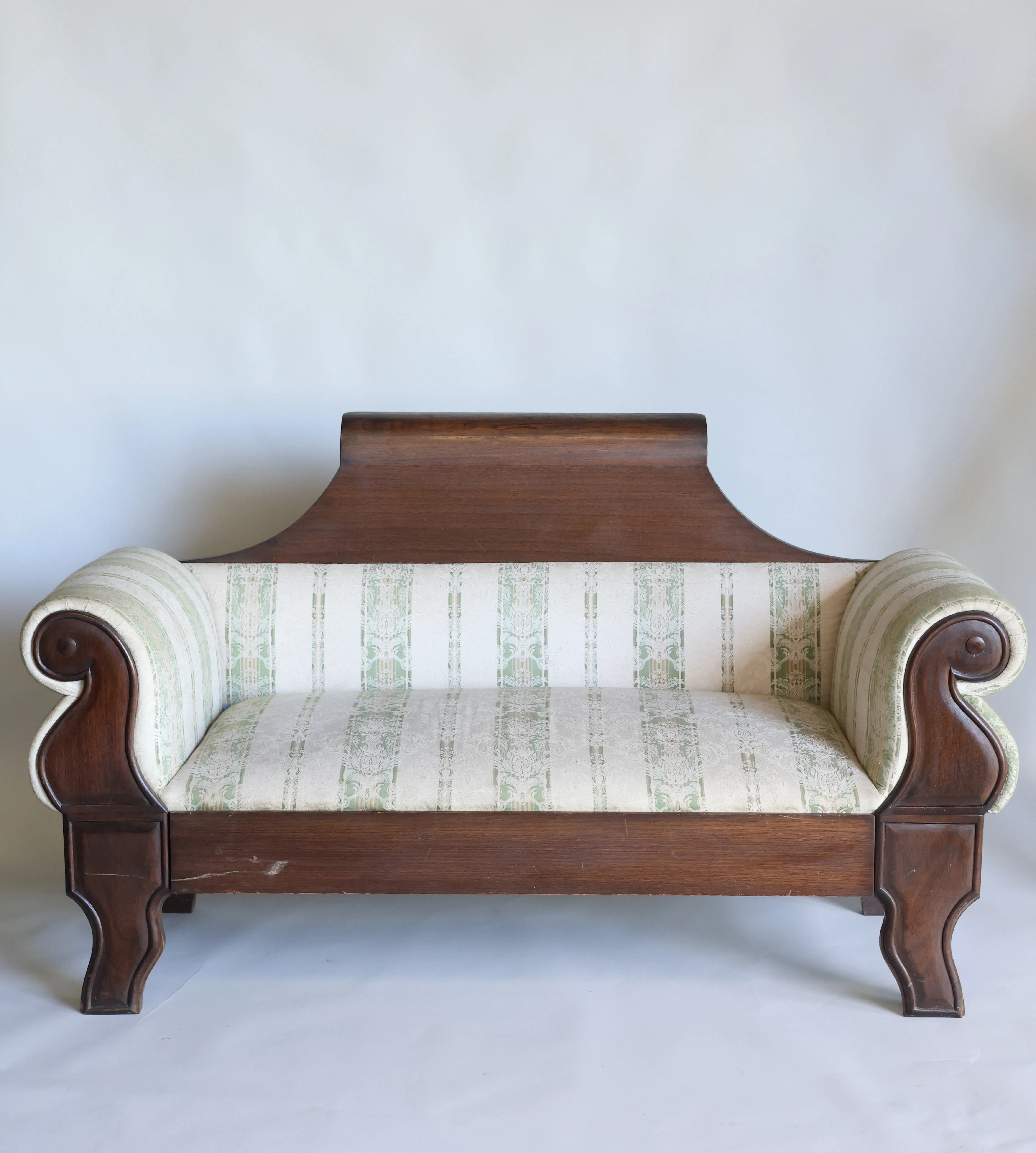 Jhonny Bravo wooden Loveseat