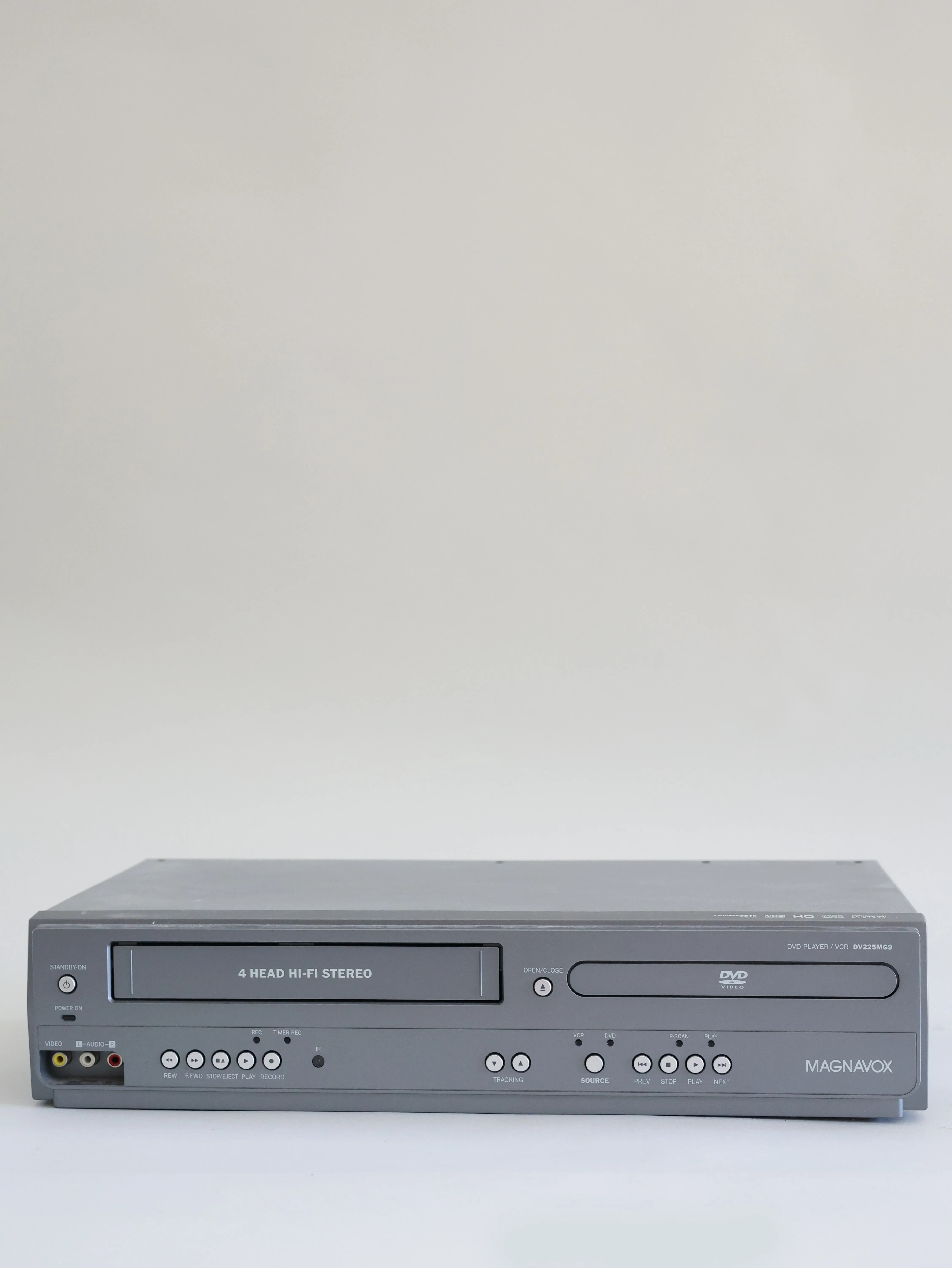VHS/CD Player Magnavox