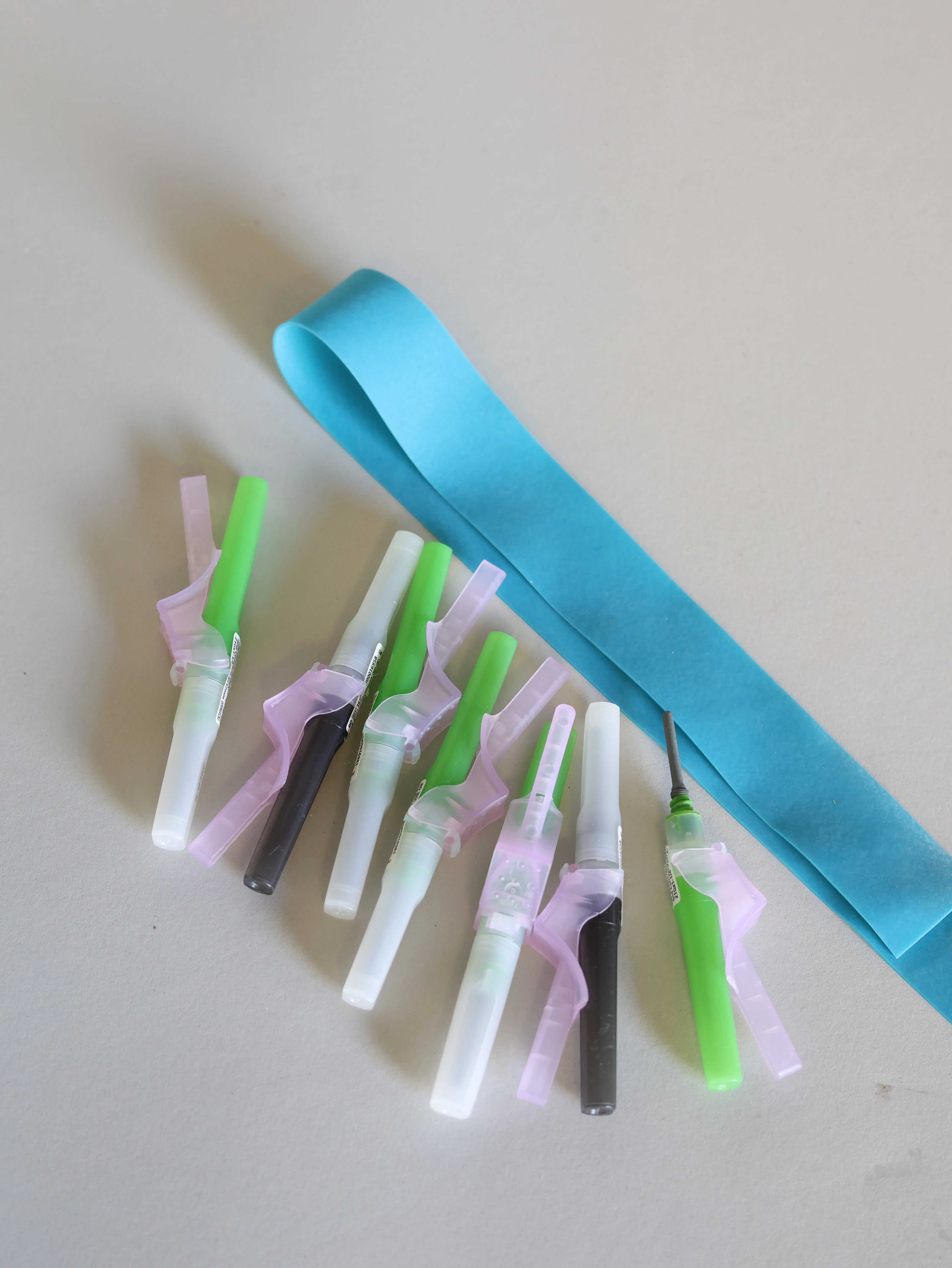 Vacutainer needles
