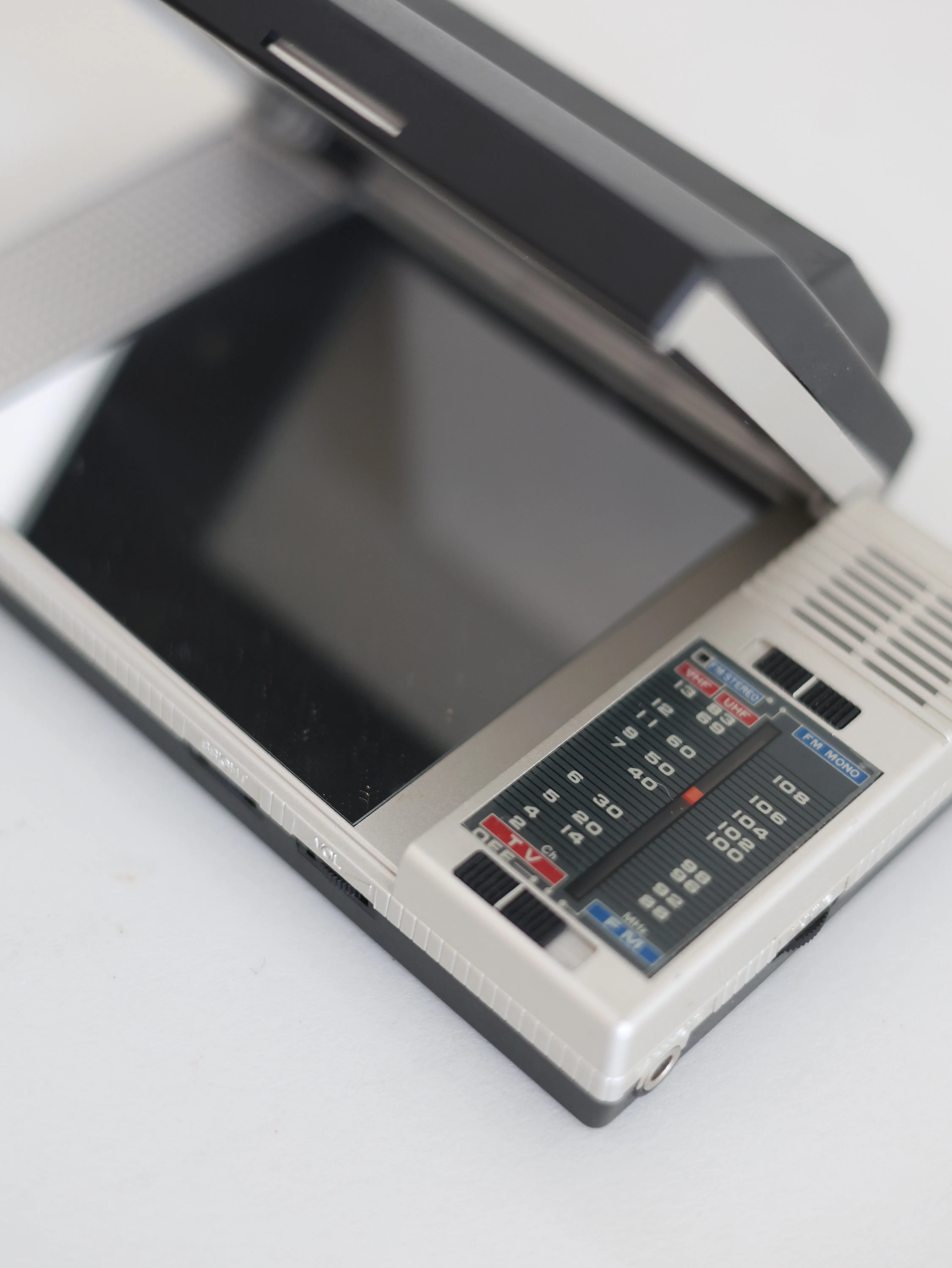 Mini TV Realistic Mirror/Case