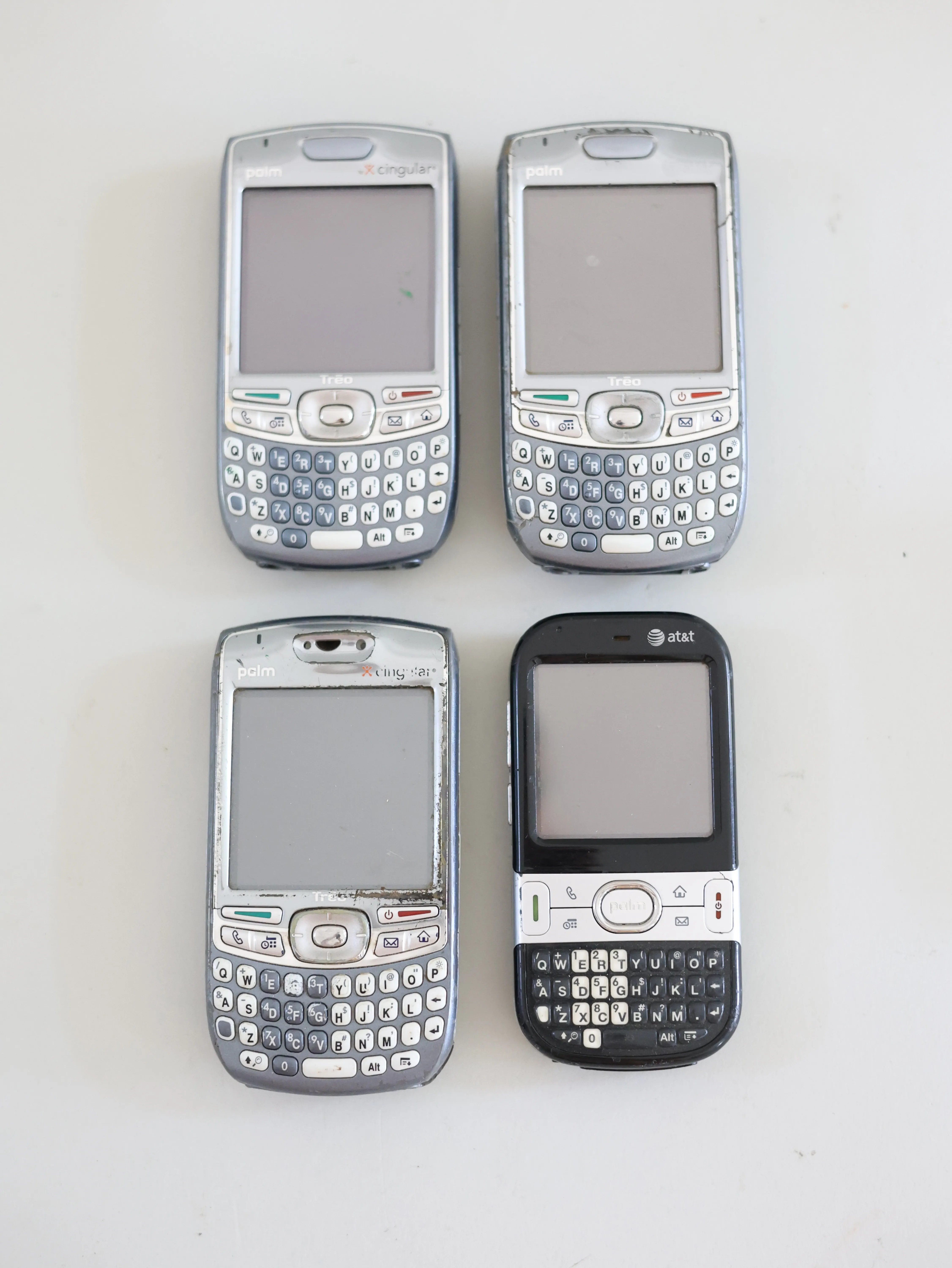 Assorted Palm Pilot phones