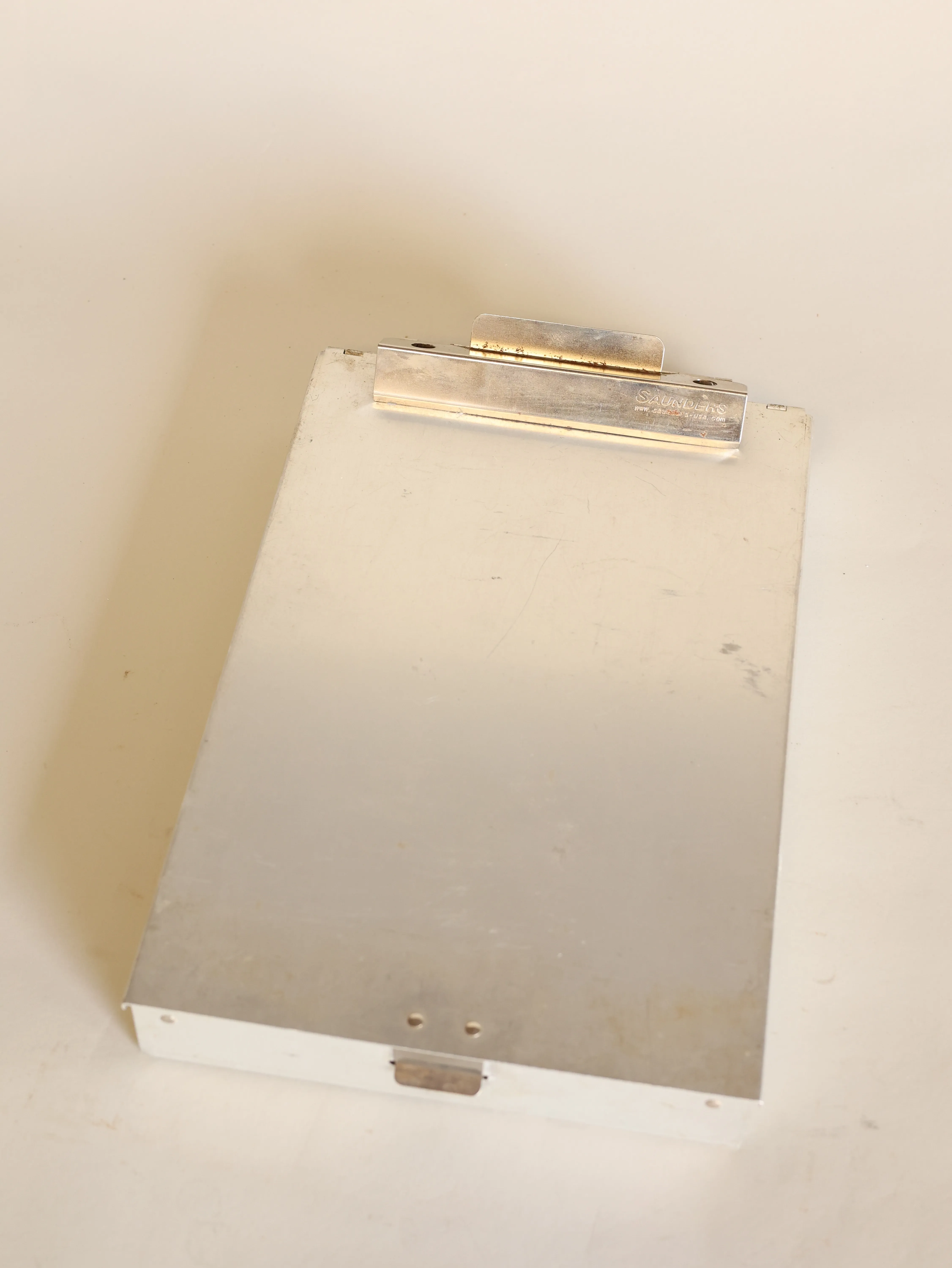 Metalic box clipboard Saunders