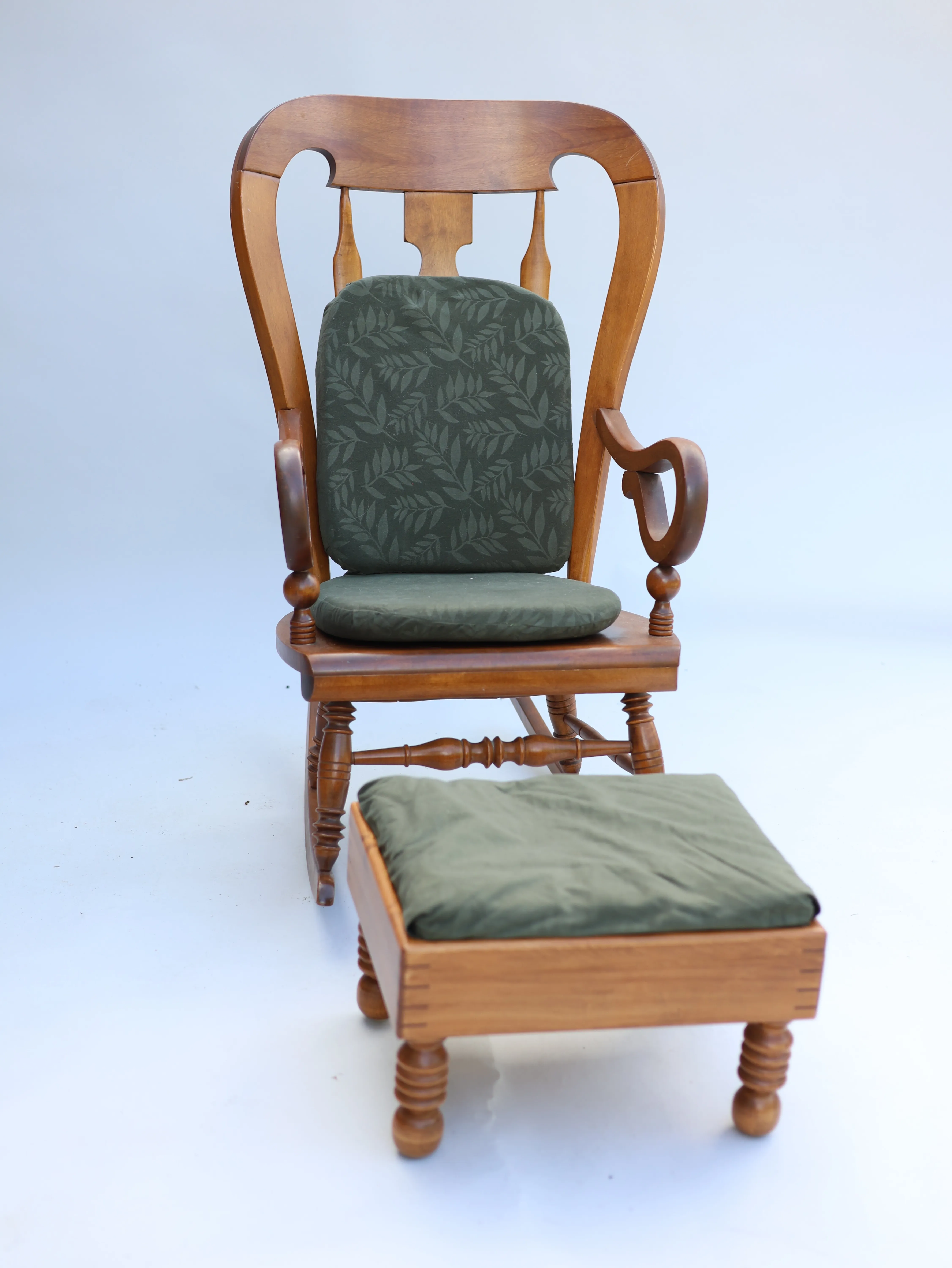 Carmen - Antique Rocker Chair And Ottoman