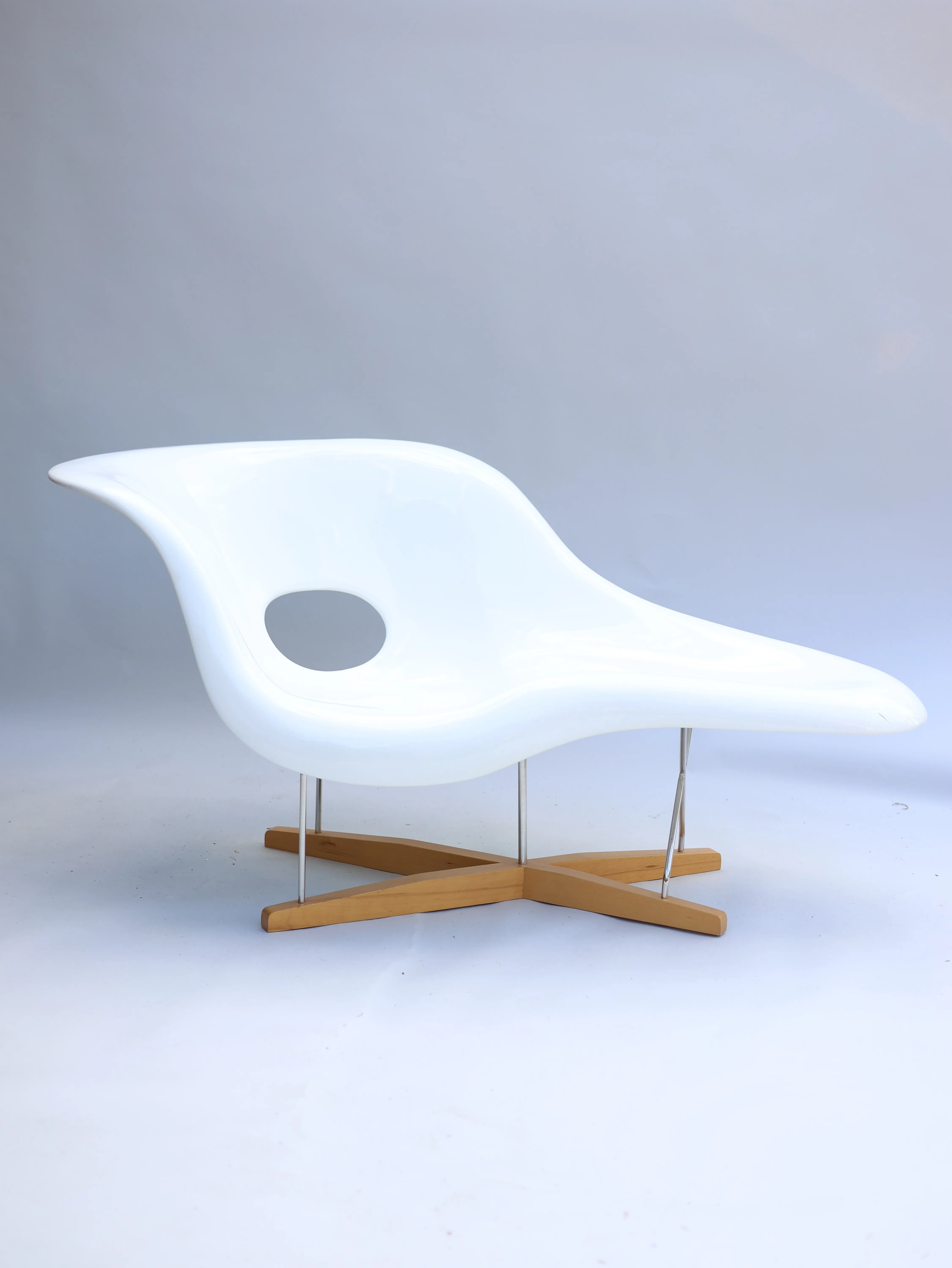 Eames La Chaise Chair