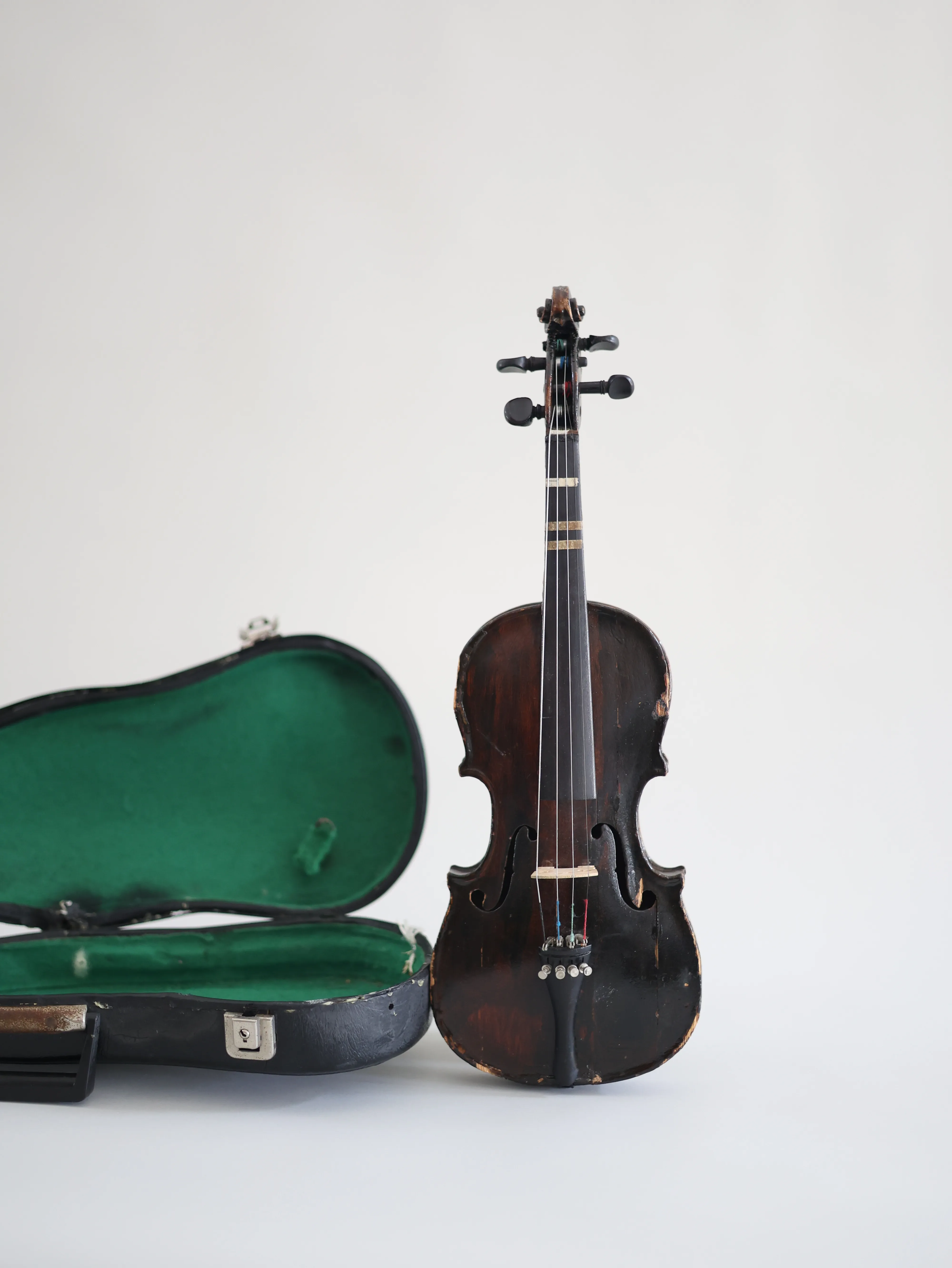 Old Black Violin/Case