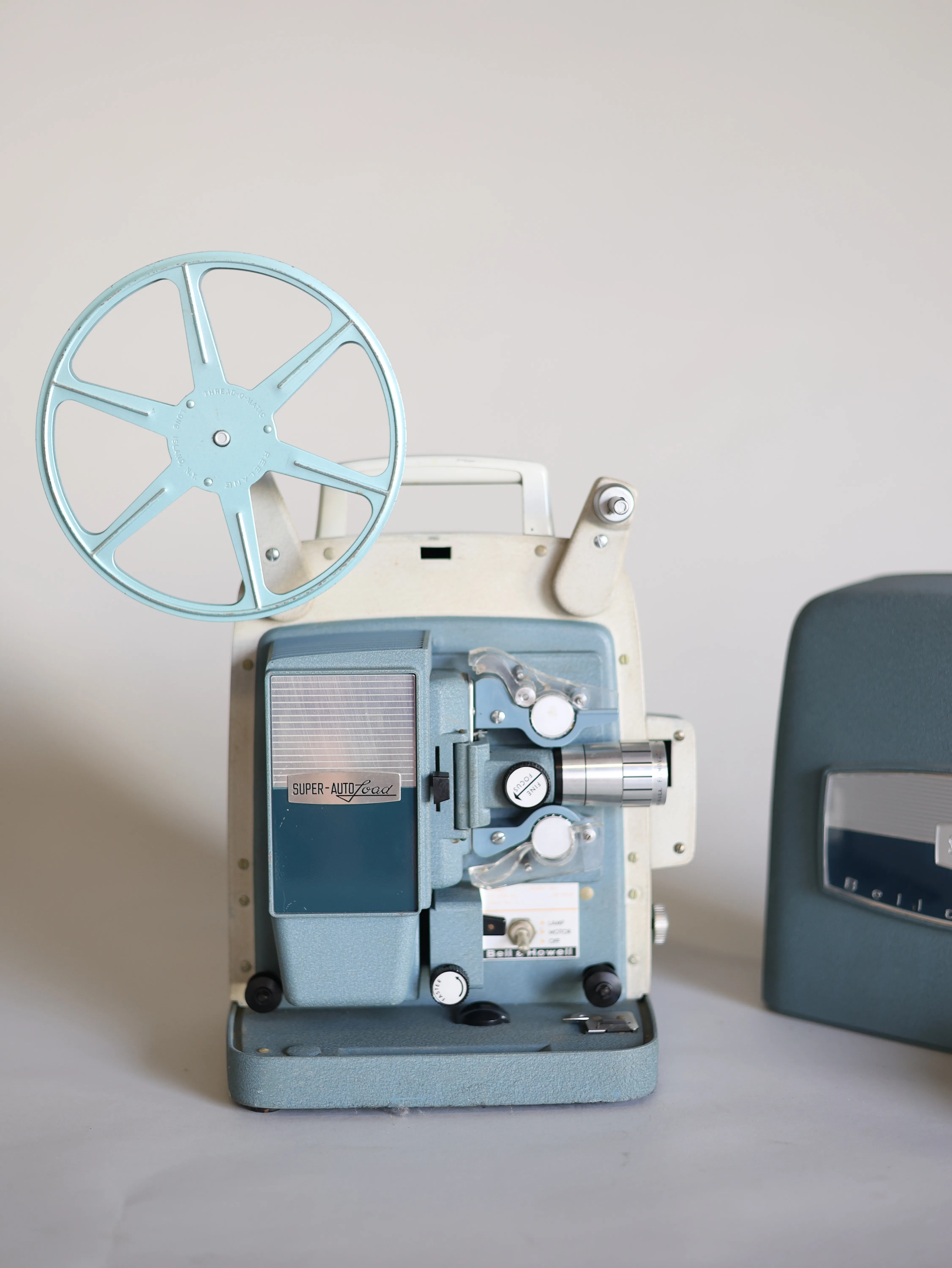 Belle Howell 8mm Blue Projector