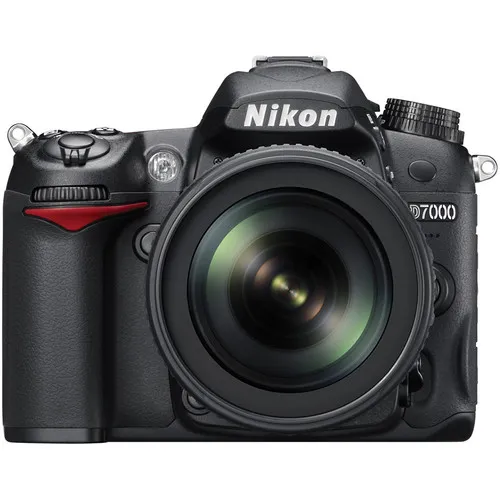 Nikon D7000 with AF-S DX NIKKOR 18-105mm f/3.5-5.6G ED VR (COMBO)
