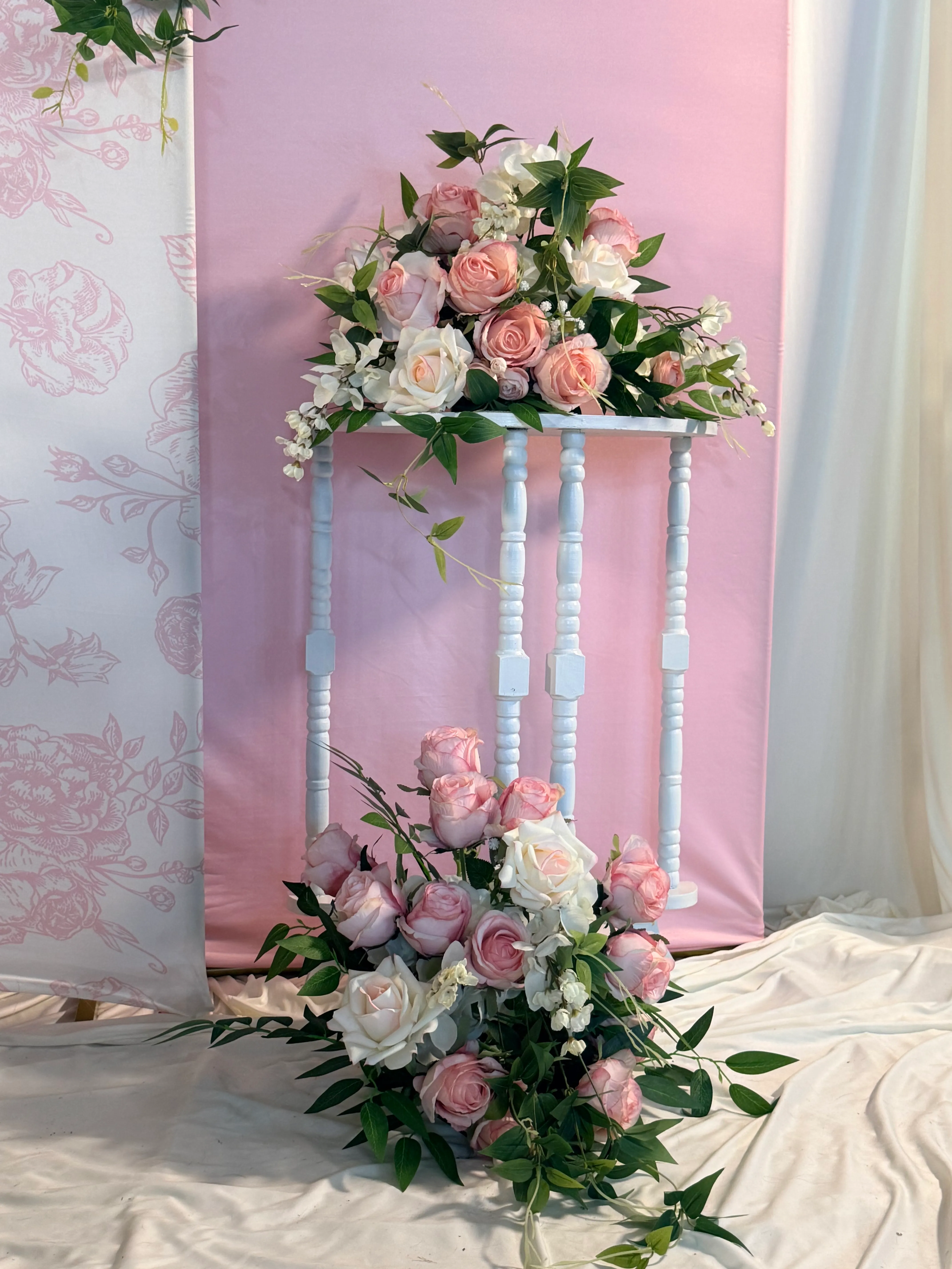 Amelia Cascading Spray