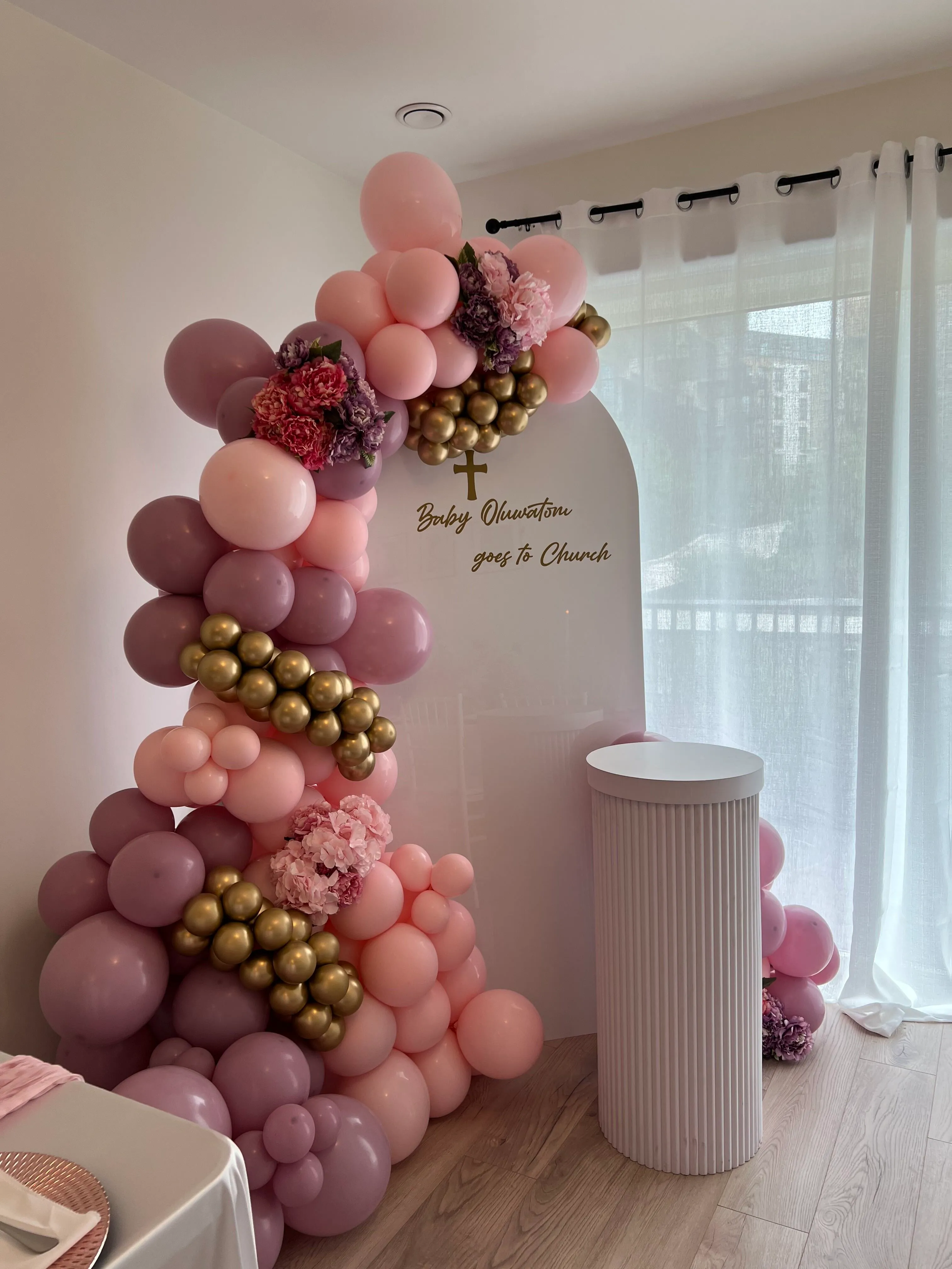 Standard Balloon Background with Garland 