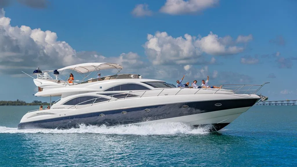 Sunseeker Manatthan 74ft