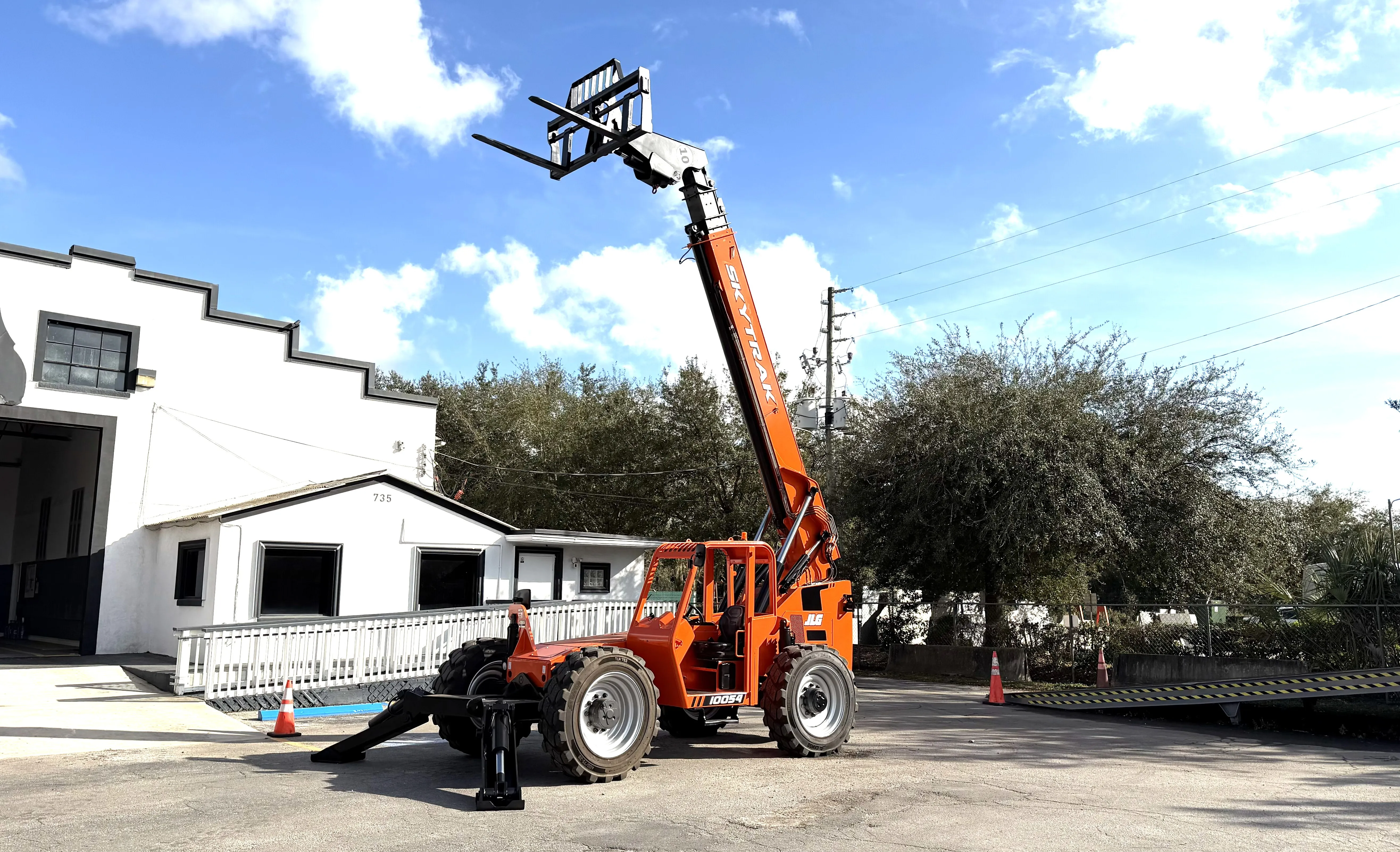 SKYTRAK 10054 Telehandler
