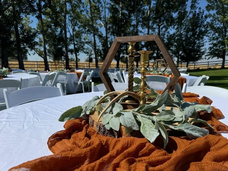 Centerpieces, Candle holders, and Vases