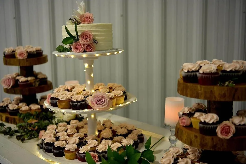 Tiered trays and risers