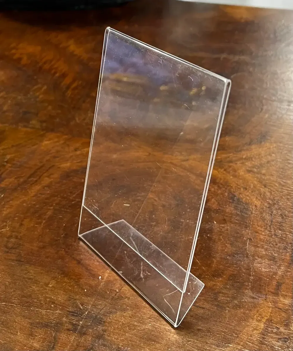 Acrylic photo frame 4" x 6"