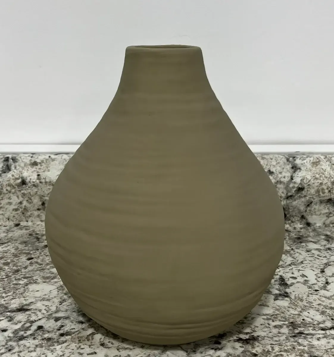 Honey taupe vase 8.5"