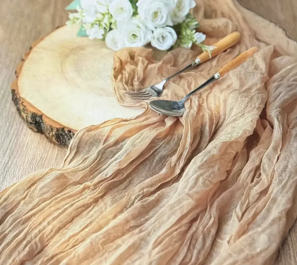 Beige gauze table runner