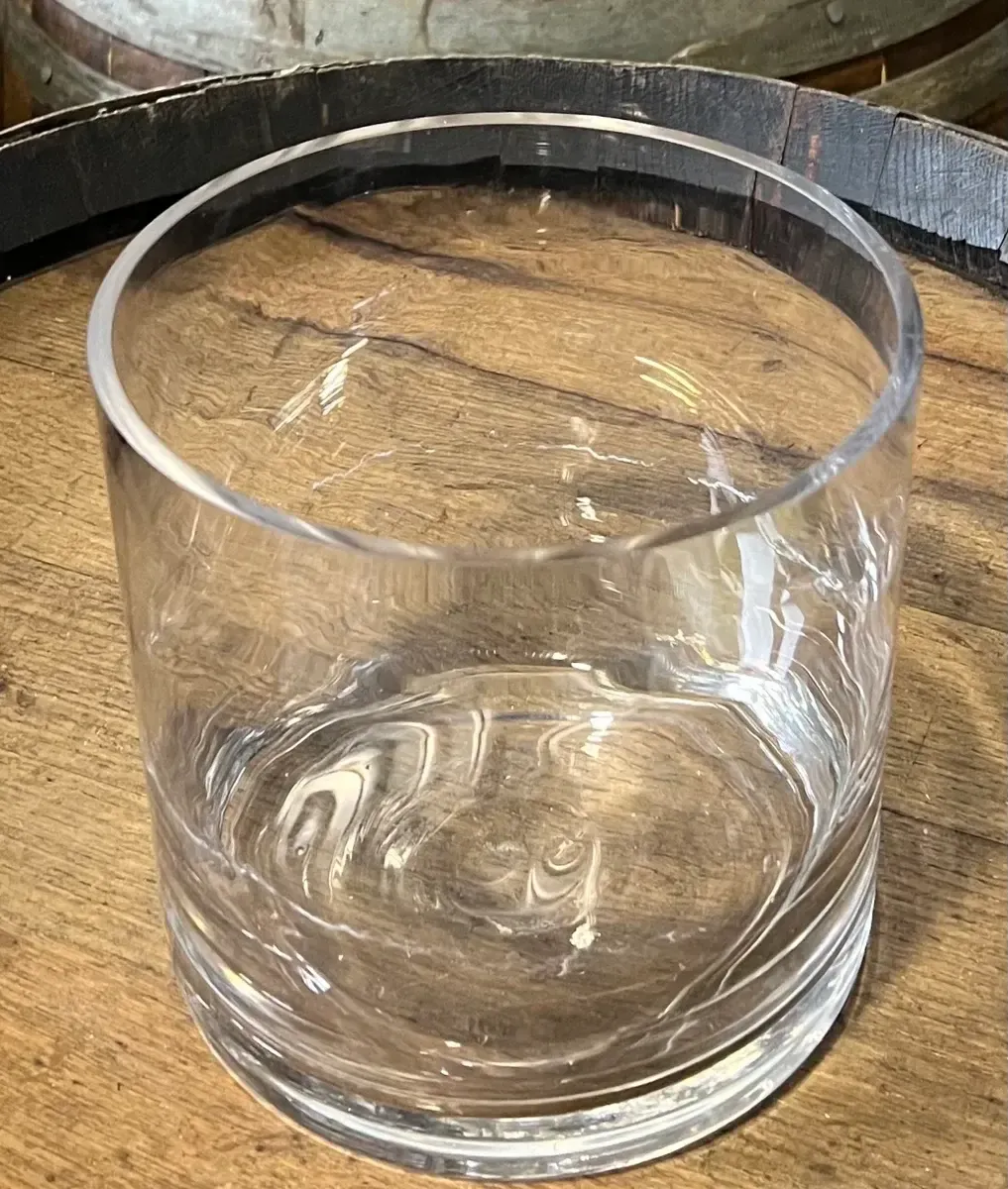 Cylindrical glass bowl/vase 7x7
