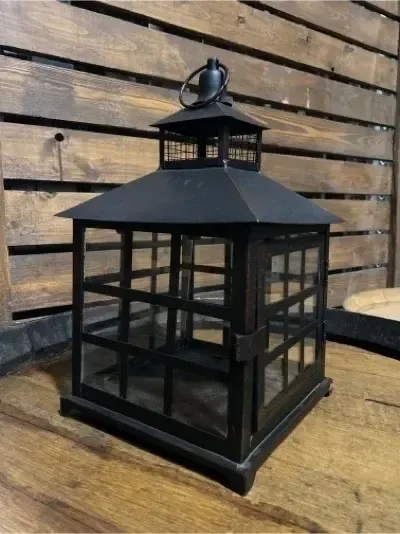 Bend black metal square lantern 13"