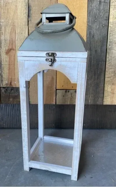 Sylvia white lantern -med- 20"