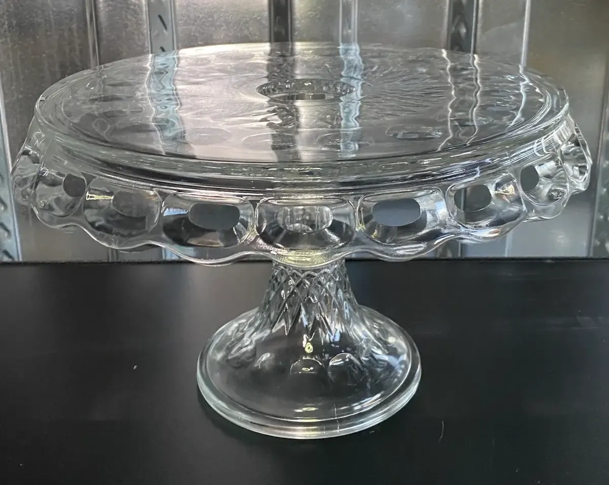 Round glass, ribbon edge cake pedestal