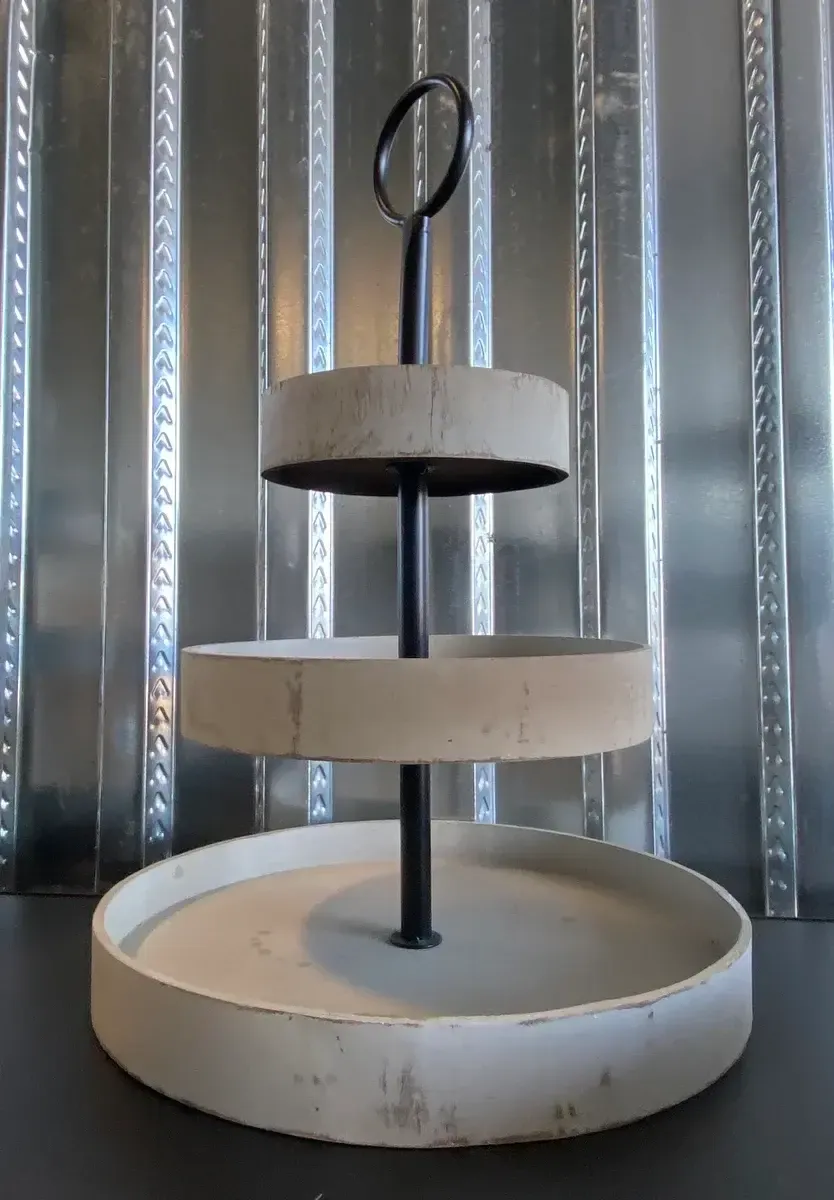 Shabby 3 tier tray
