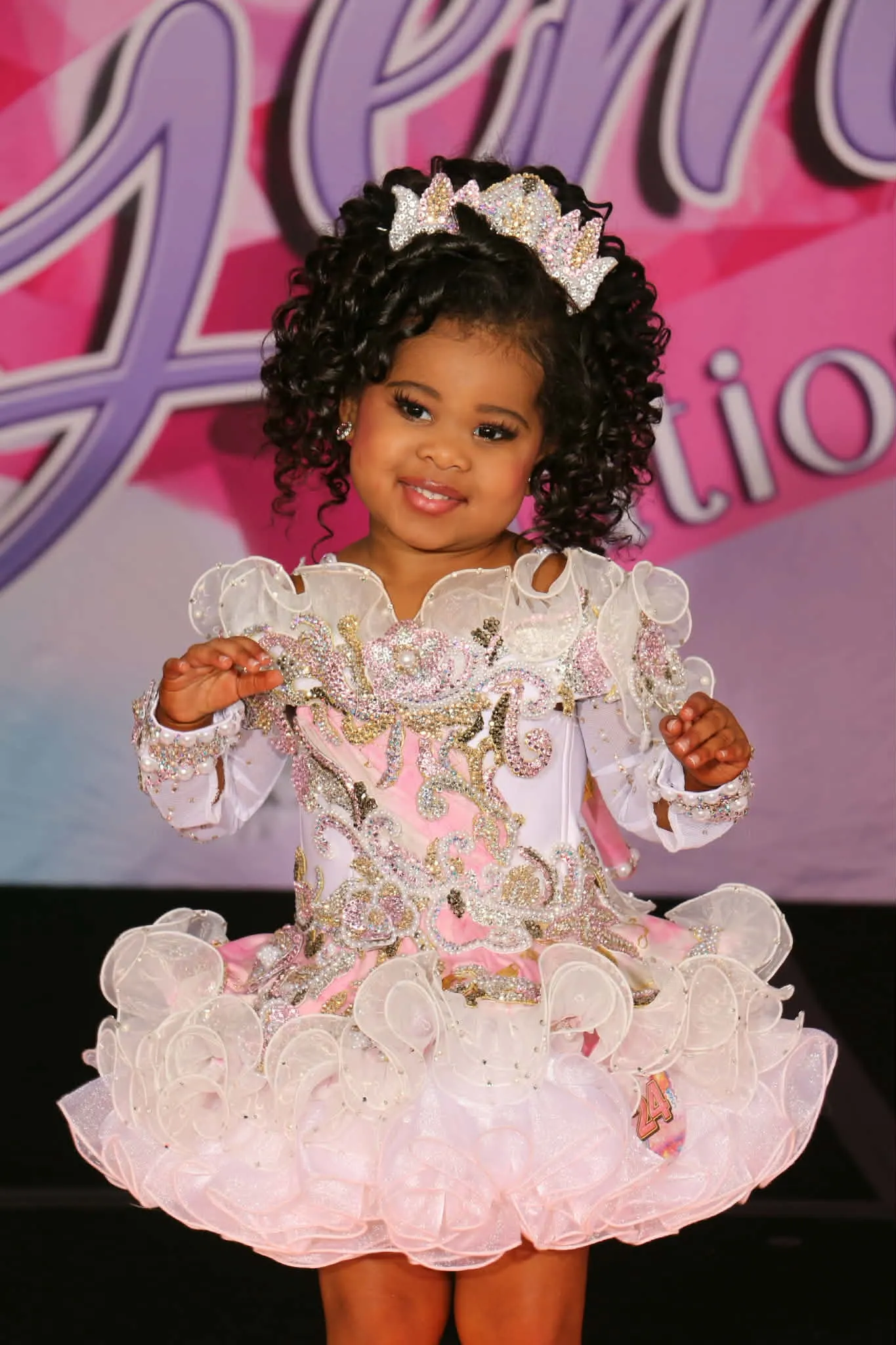 18/3 2/4 White and Pink Shuggy - Brittani Cash