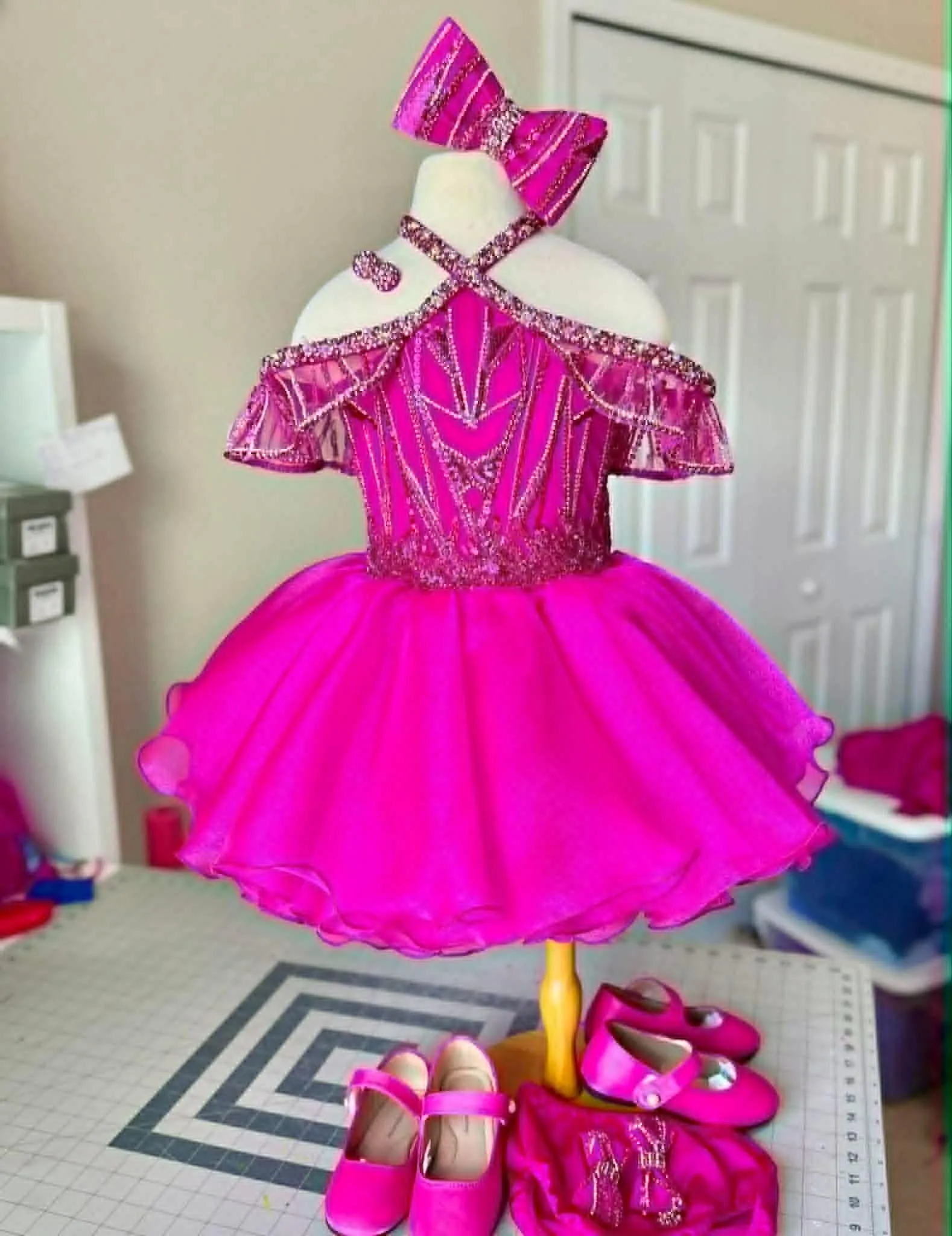 3/5 Dollhouse Raspberry Glitz Babydoll - Breanna Bell 