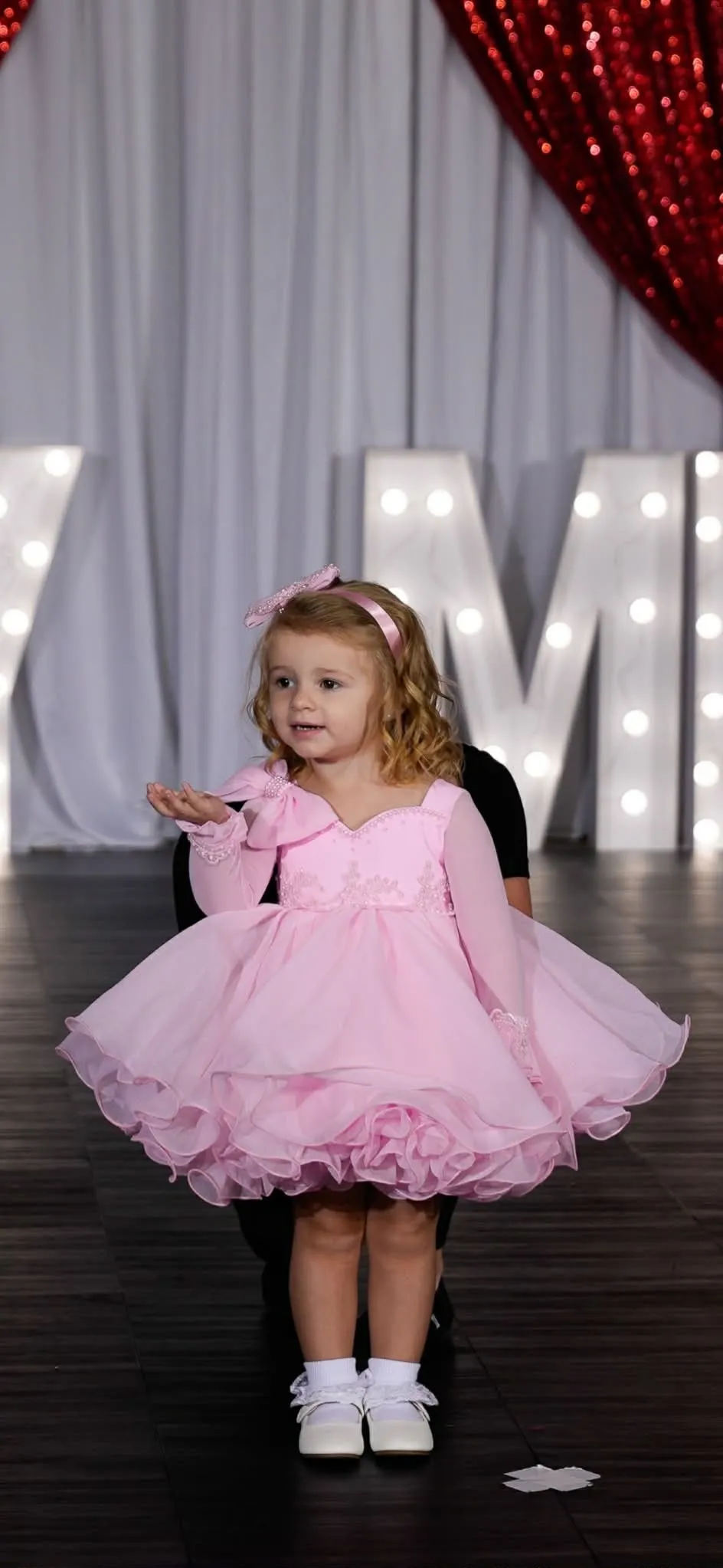 18/3 Baby Pink Glitzy Belle- Katie Clodfelter