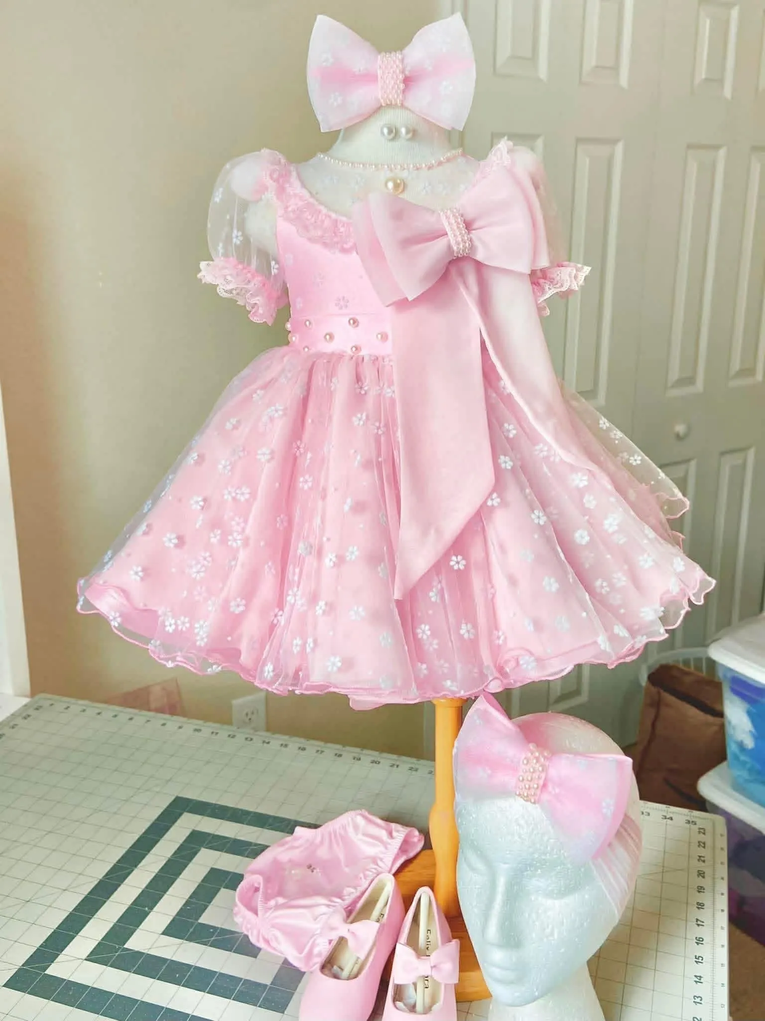 12/2 Pink Floral Dollhouse Natural - Breanna Bell