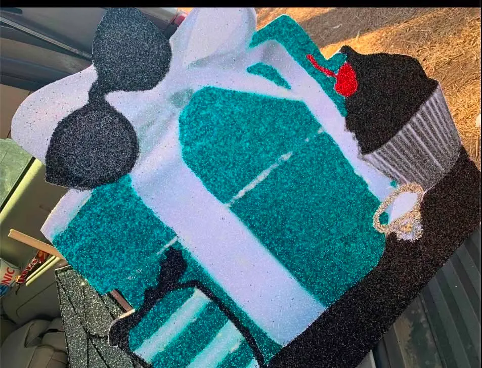Tiffany’s OOC Prop *PROP ONLY*