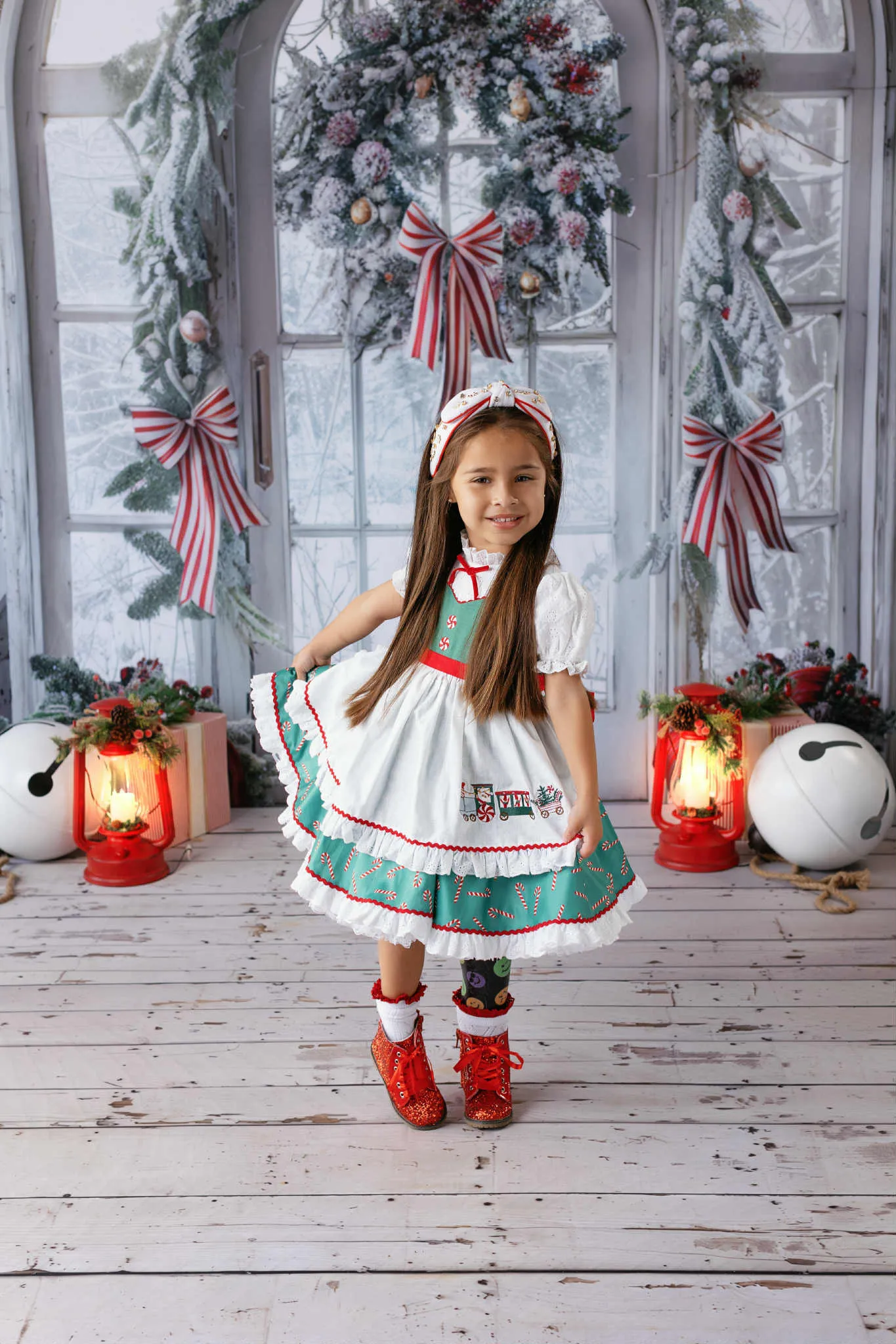 Hummingbird Trains size 5- Angela Saavedra