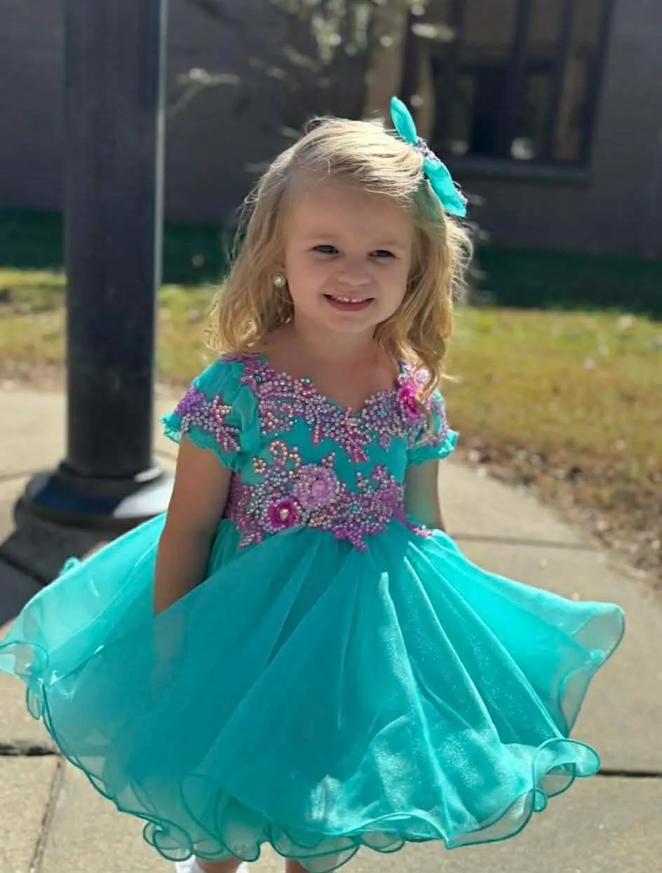 18/3-2/4 Seafoam and Pink Glitzy Belle- Katie Clodfelter