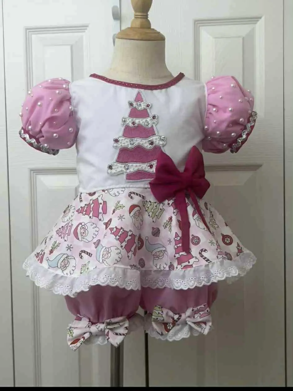 18/3 Pink Christmas Tree Casual/OOC- Kara Vaughn