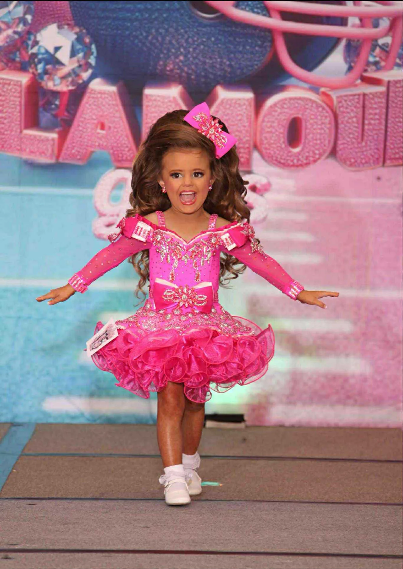 18/3 Hannah Mega Pink- Fallon Hackett