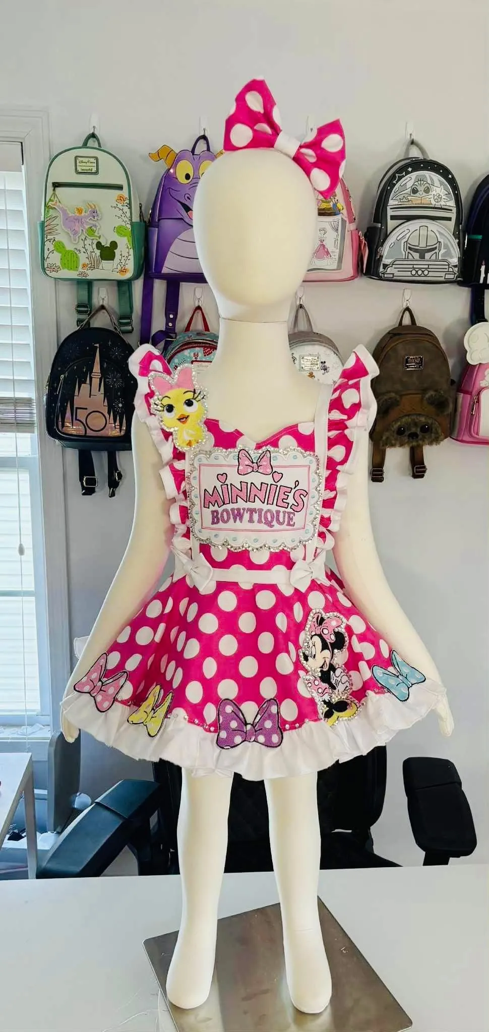 2/4 Minnie Mouse OOC-Kara Vaughn 