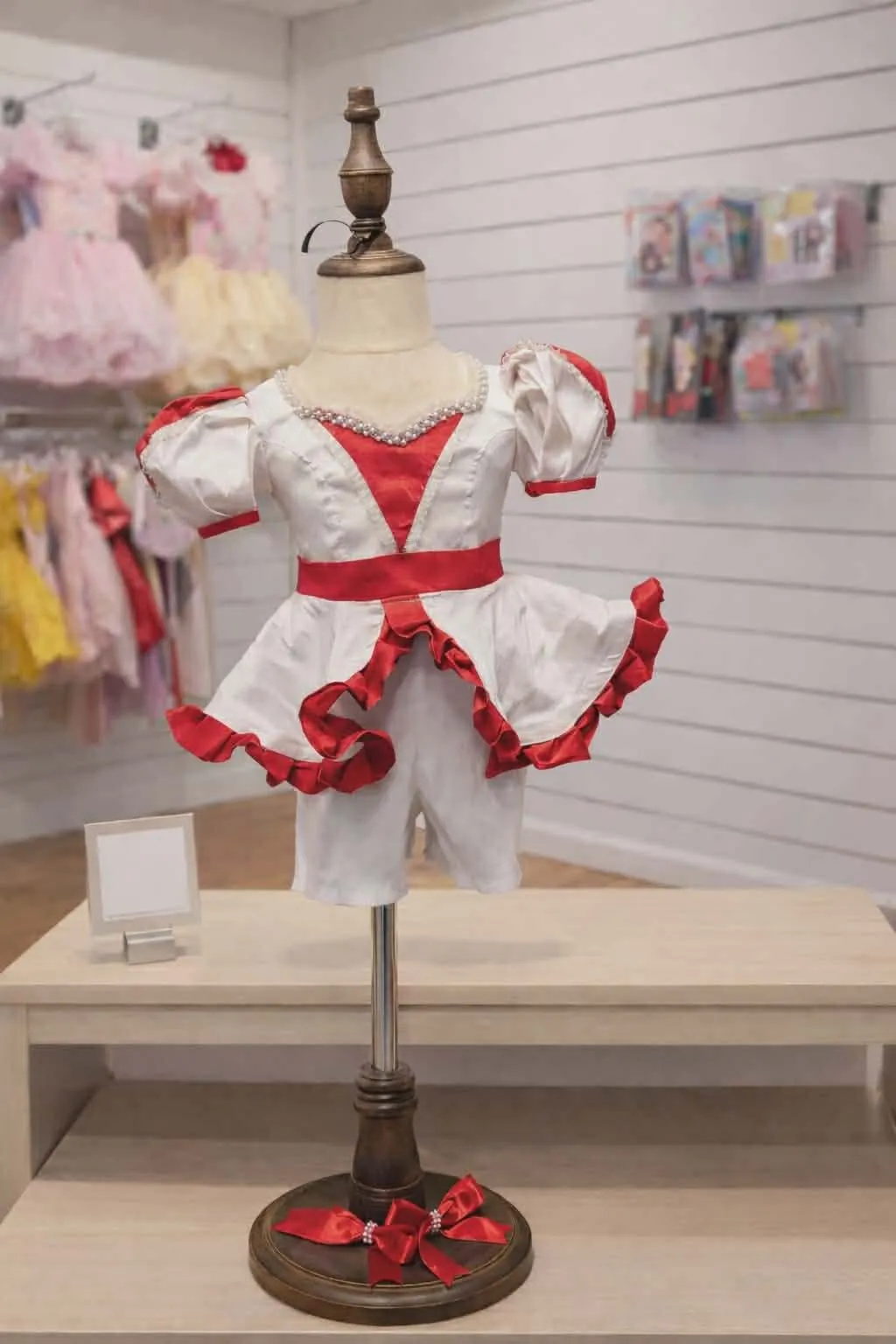 18/3 Red and White Toni Casual - Anna Baker 