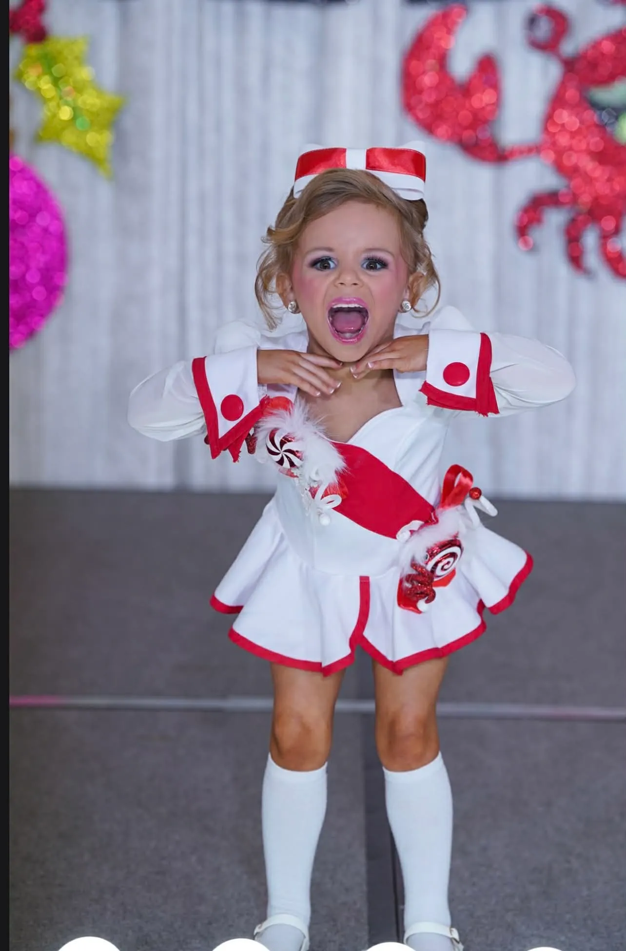 2/4 Toni O/ Hannah White Peppermint Casual- Sharla Flourney