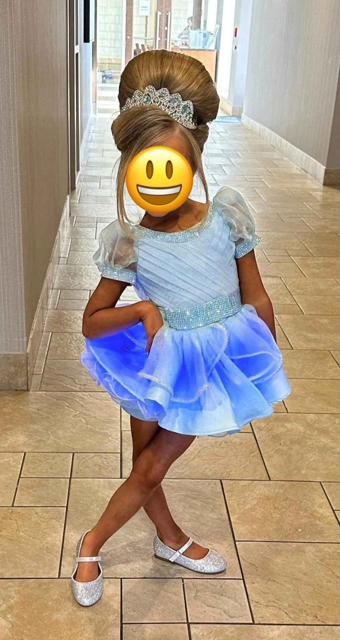 18/3 Cinderella Blue Toni O Semi Glitz - Audrey Snyder 