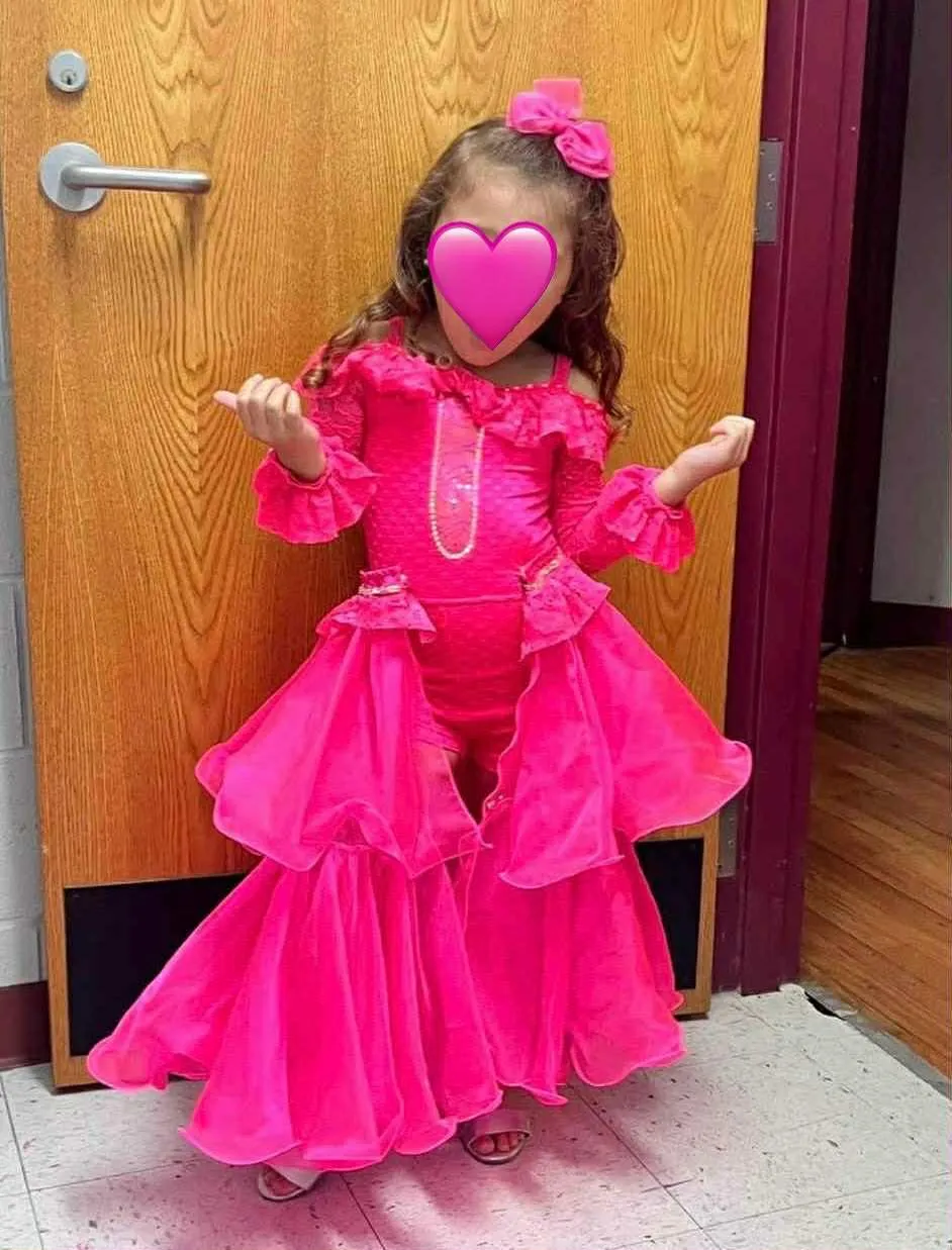 3/5 Hot Pink Fun Fashion- Fallon Hackett