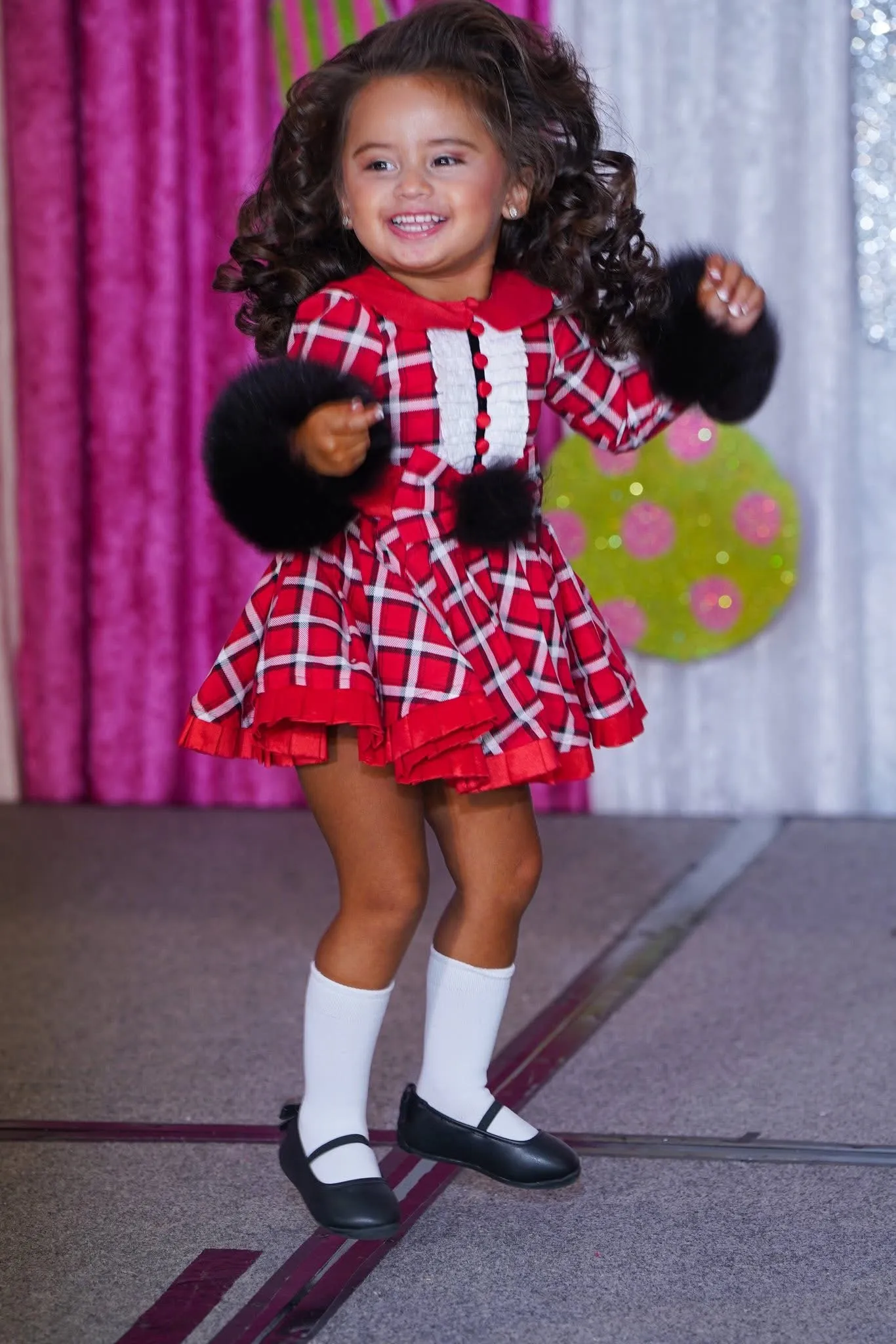 12/2 Red Plaid Toni O Christmas Casual