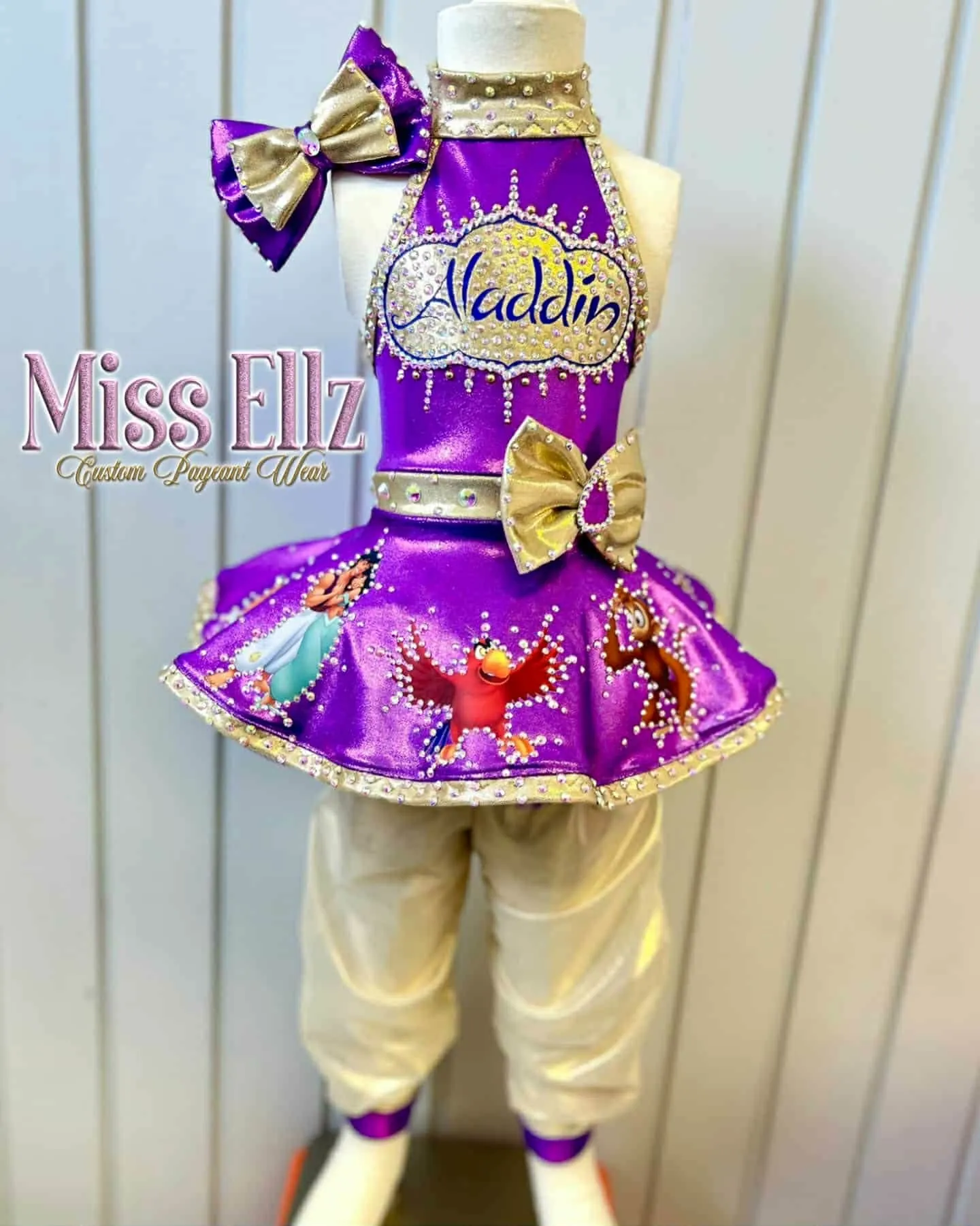 2/4 Miss Ellz Aladdin OOC- Anna Baker