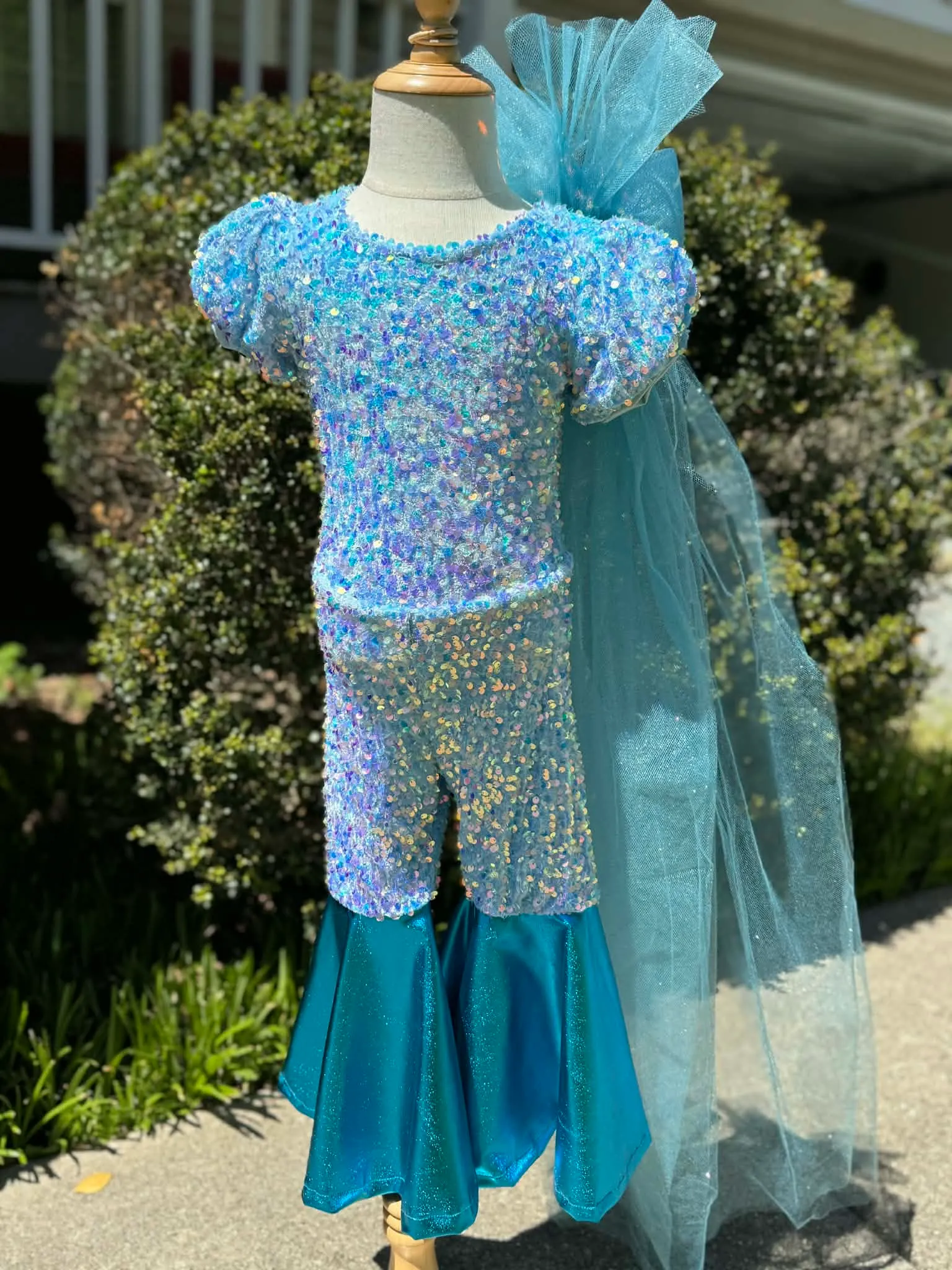 12/2-18/3 Turquoise Fun Fashion- Katie Clodfelter