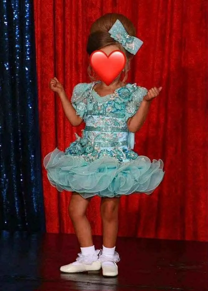 18/3 Turquoise Toni O Glitz 