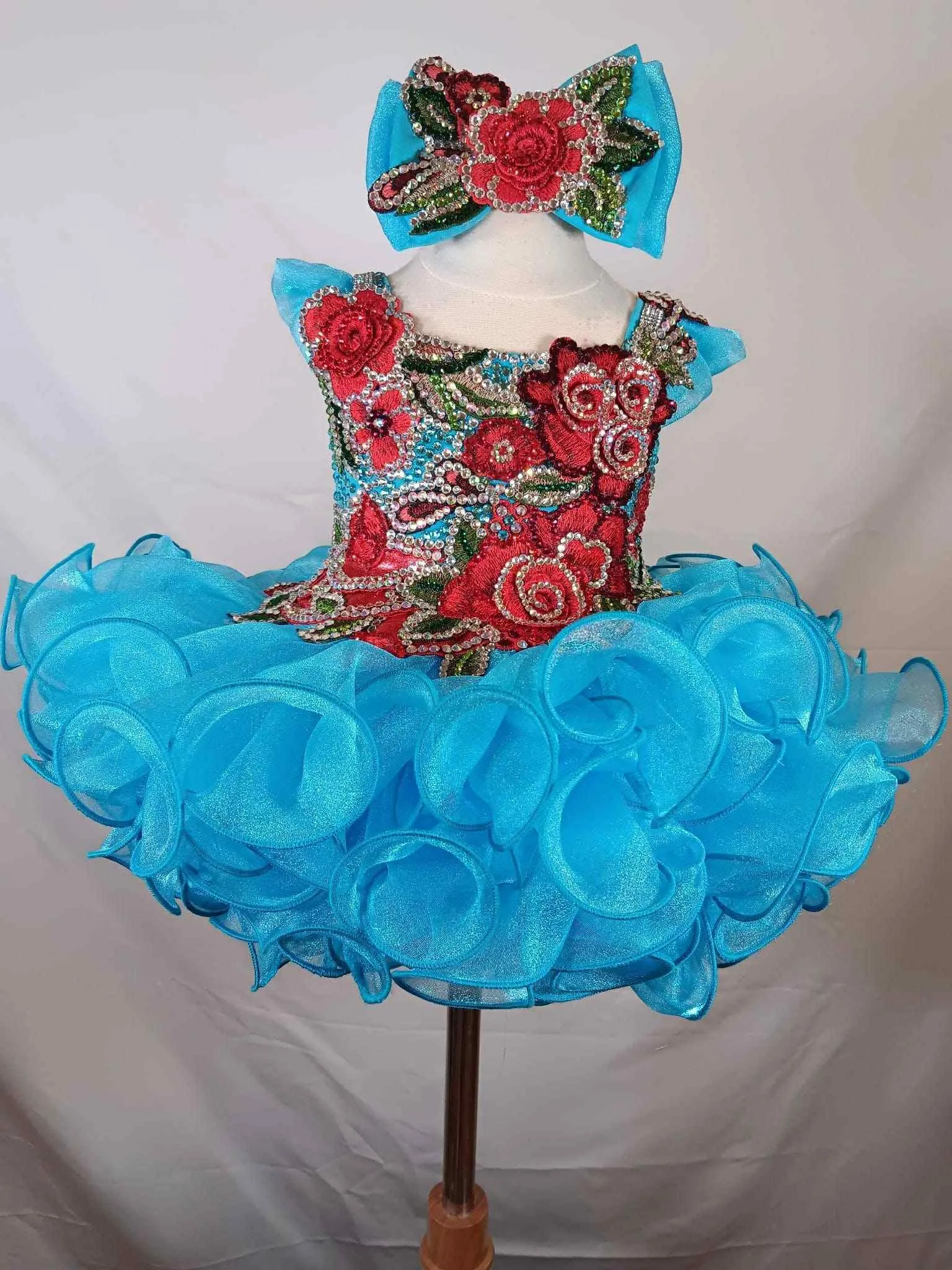 6/12 Blue and Red Gemics- Gracee Morris