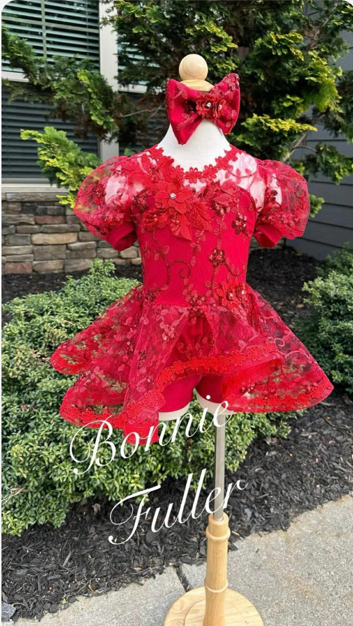 3/5 Red Bonnie Casual- Fallon Hacket