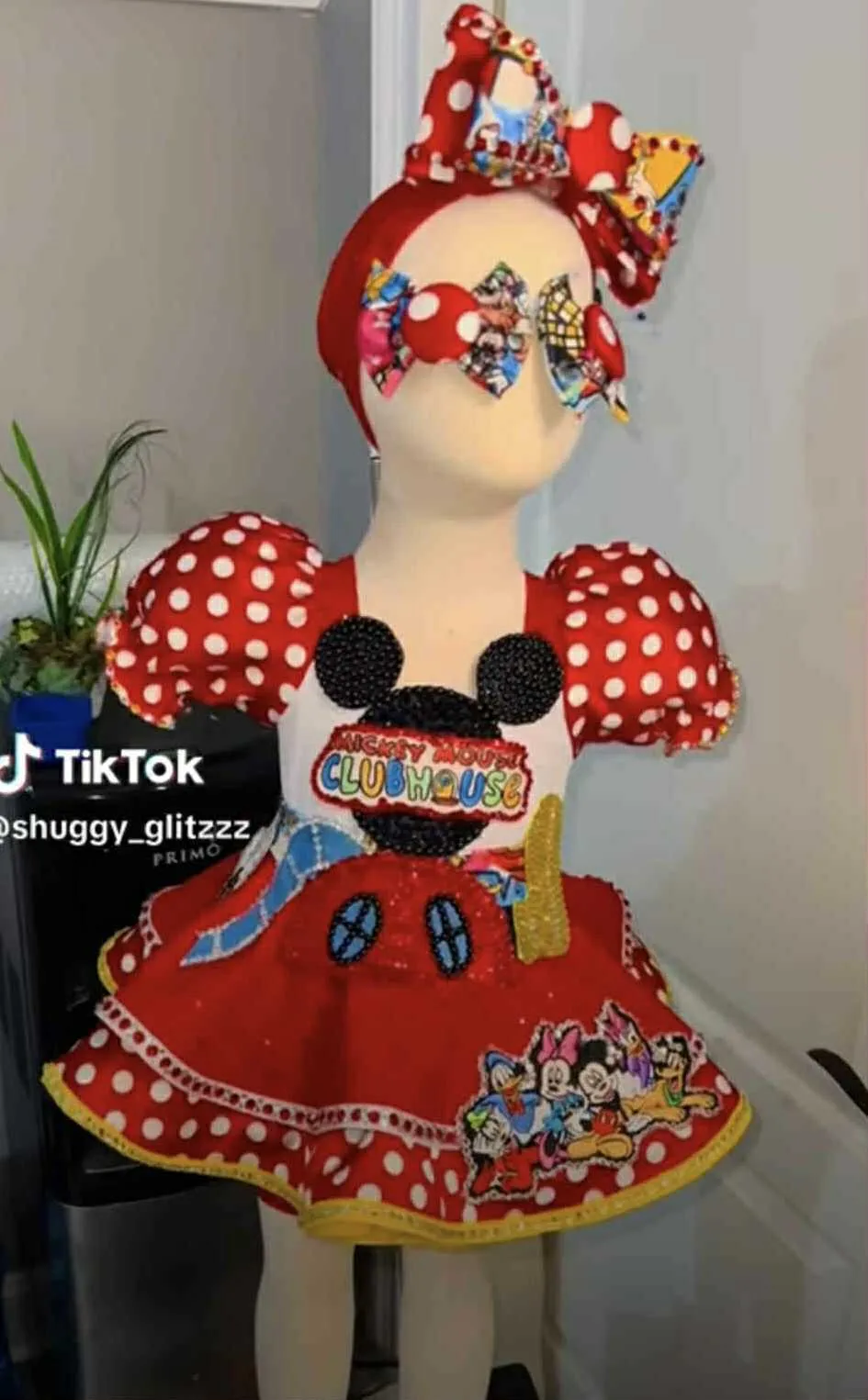 12/2 Shuggy Mickey Mouse OOC- Skye Moylan