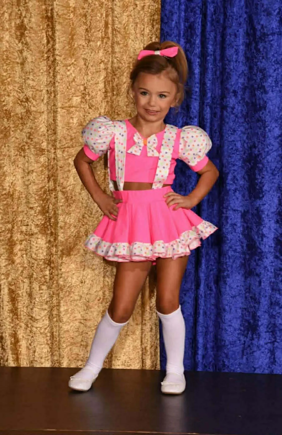 3/5 Pink Dots Rachel Martinez Casual- Fallon Hackett