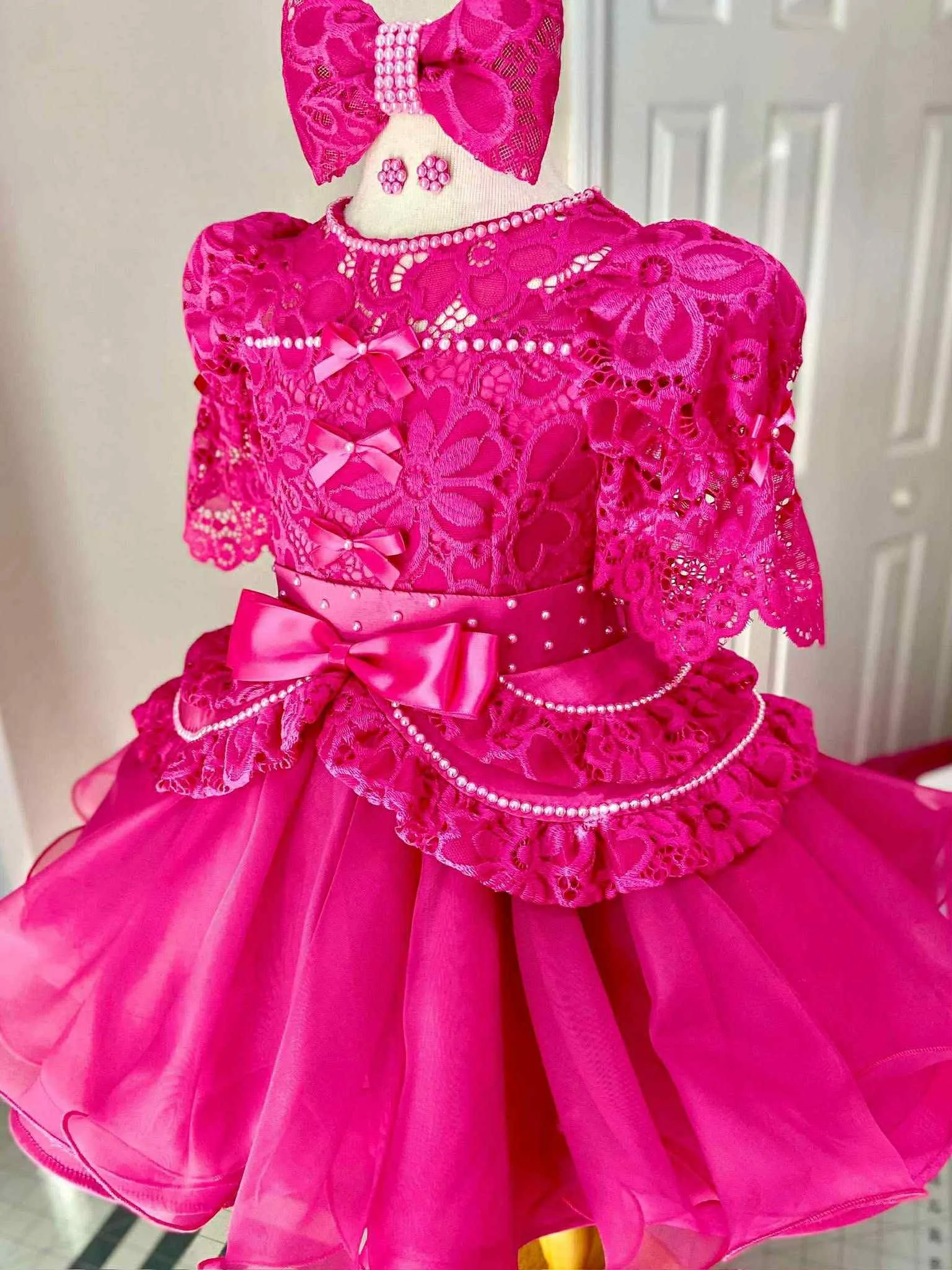 2/4 Fushia Dollhouse Natural- Kara Vaughn